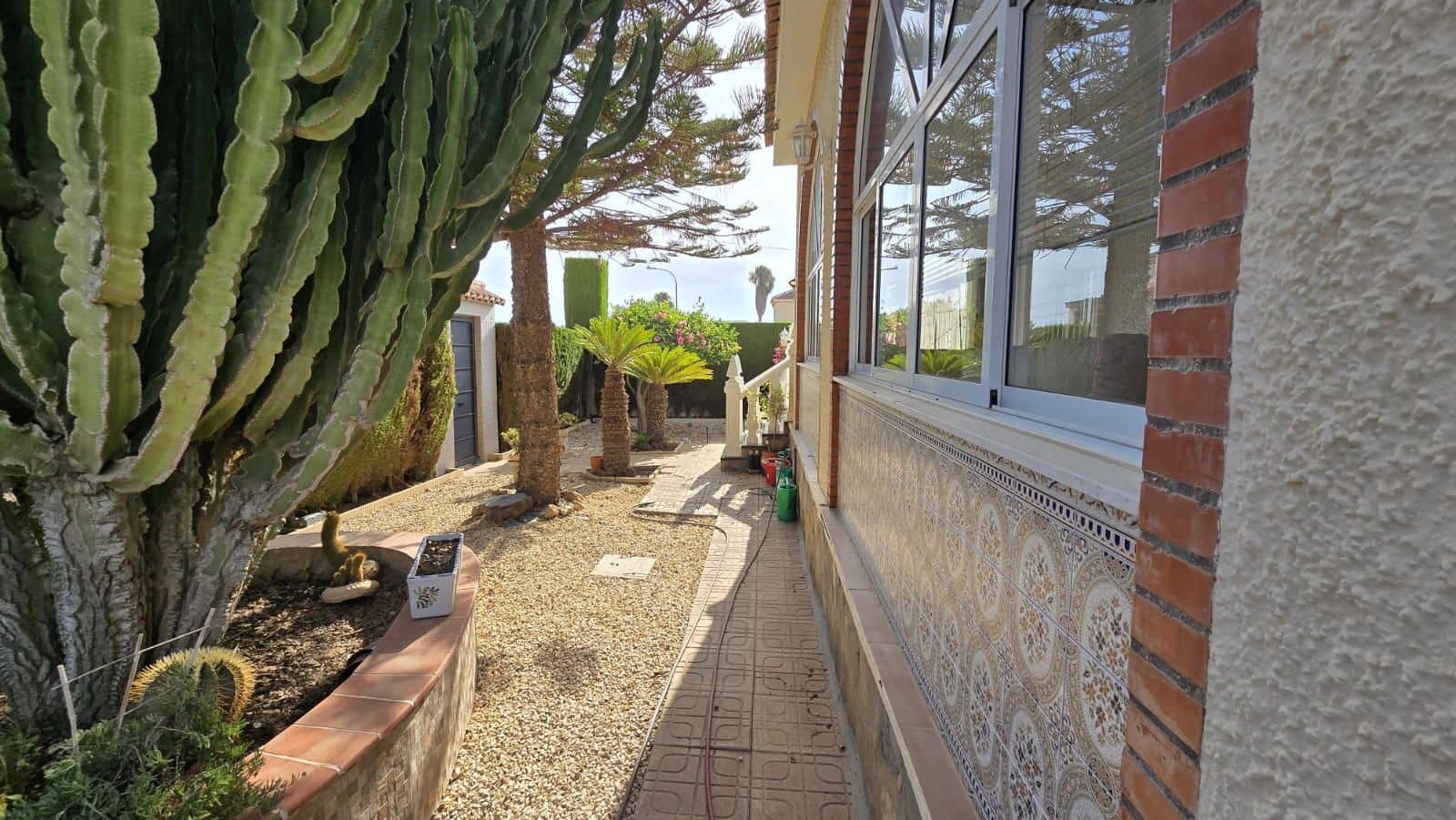 3 sovrum Villa till salu i Torrevieja med pool garage - 480 000 € (Ref: 9254062)