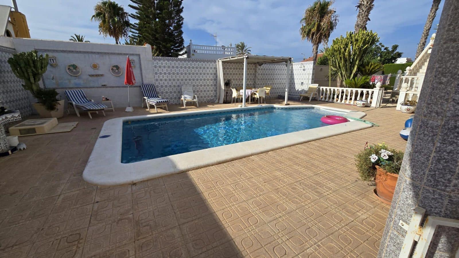 3 sovrum Villa till salu i Torrevieja med pool garage - 480 000 € (Ref: 9254062)