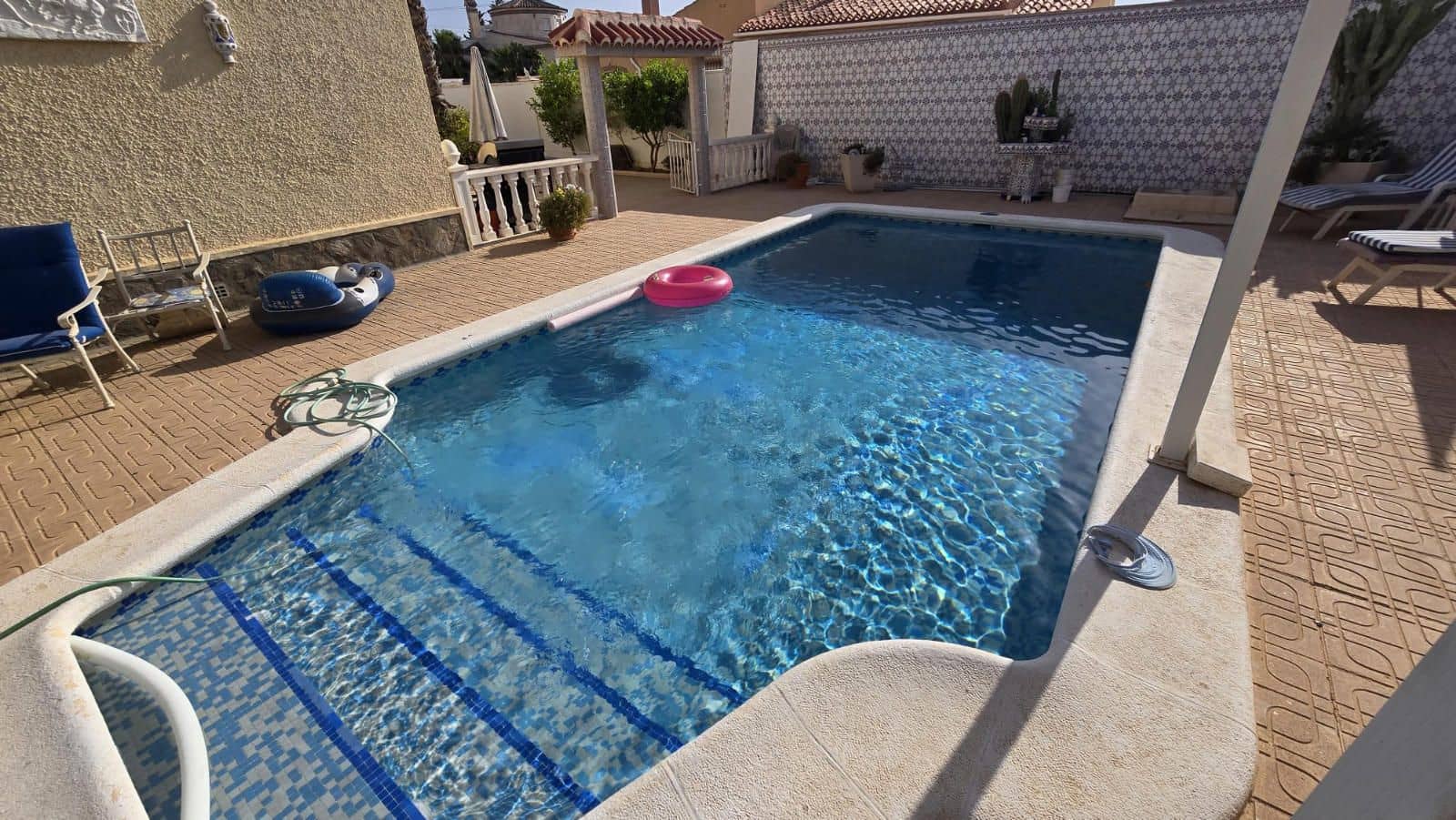 3 sovrum Villa till salu i Torrevieja med pool garage - 480 000 € (Ref: 9254062)
