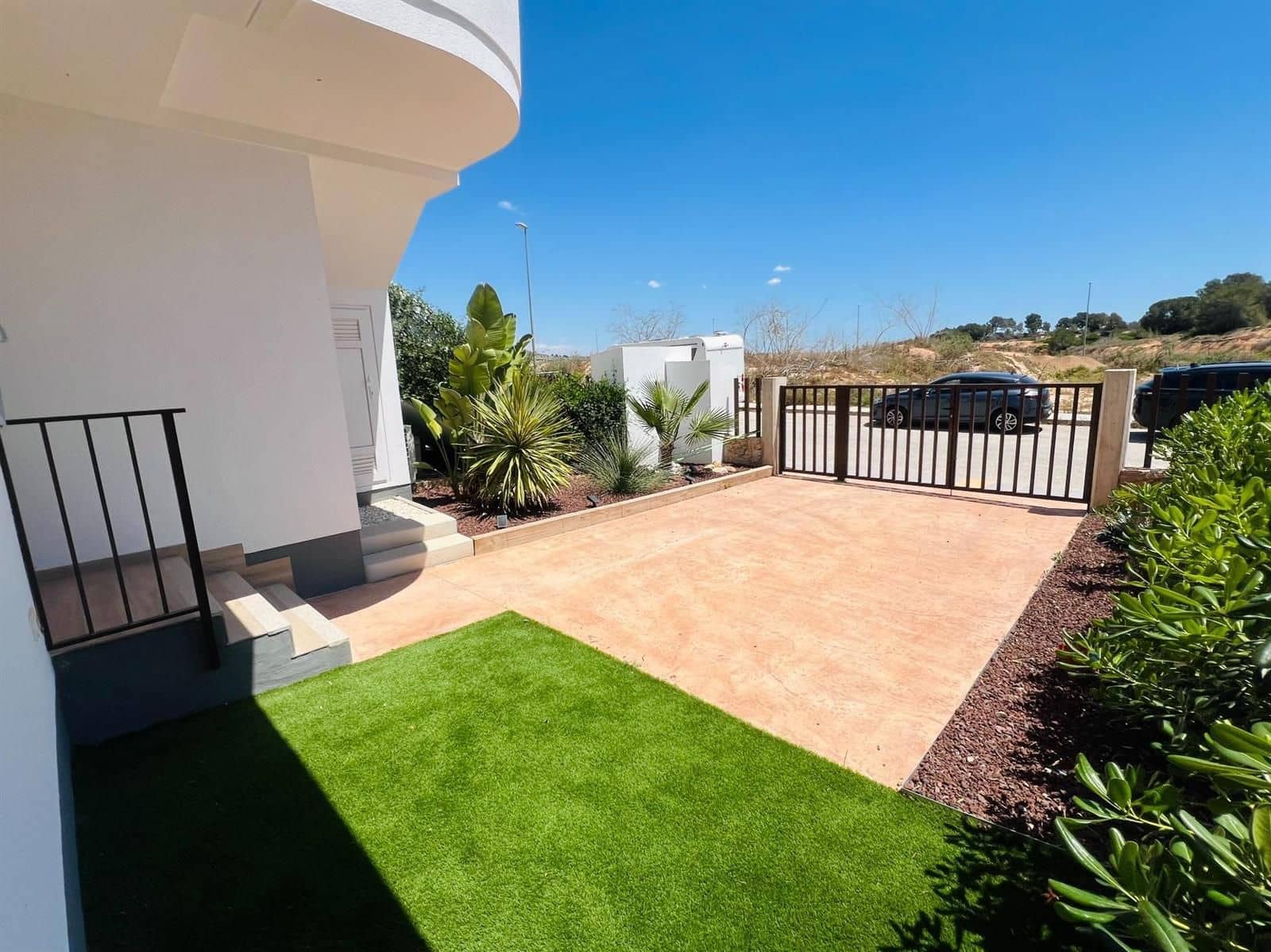 Chalet de 2 habitaciones en Orihuela en venta con piscina garaje - 249.900 € (Ref: 9255956)