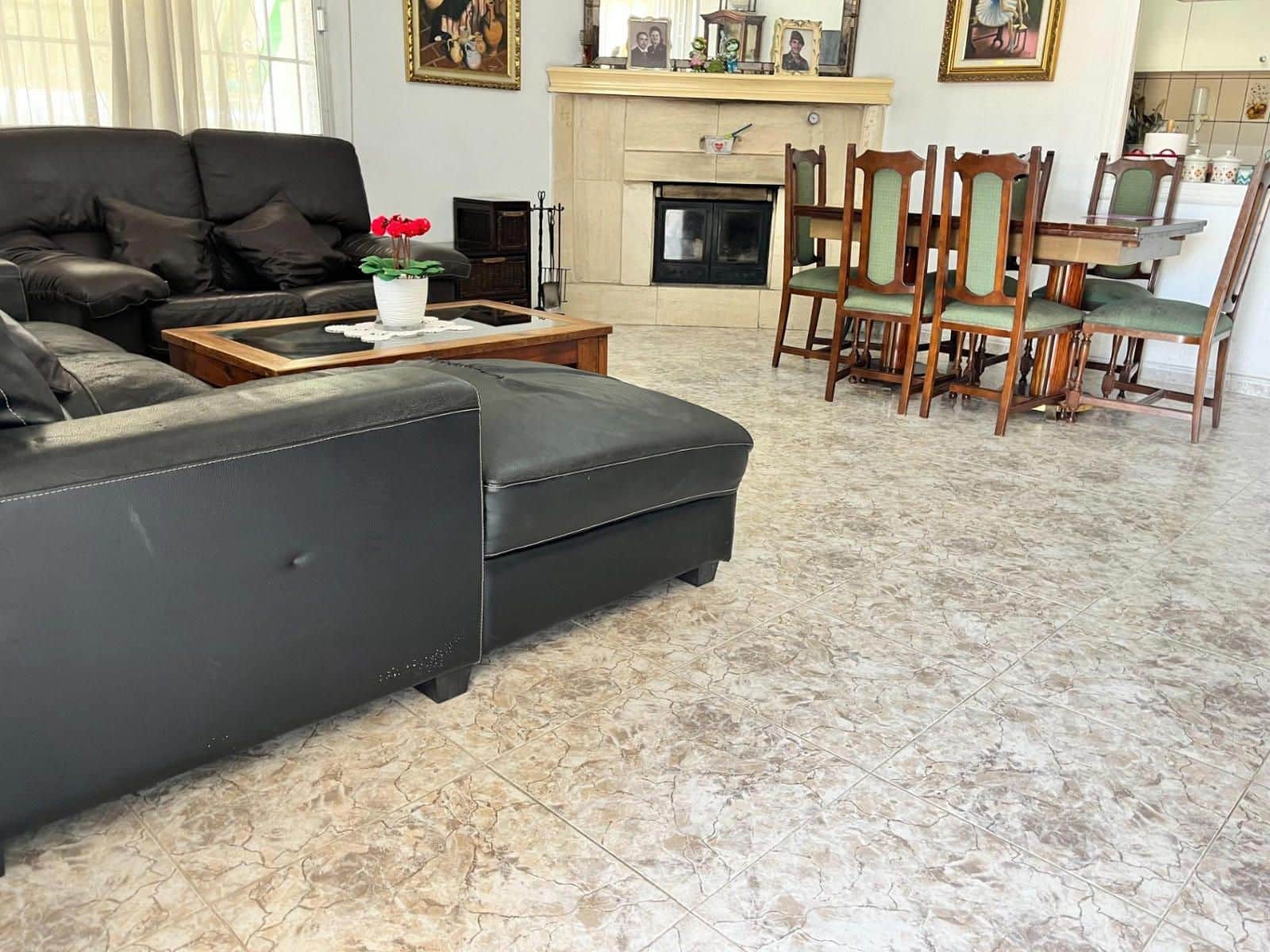 3 Zimmer Villa zu verkaufen in La Zenia mit Pool Garage - 460.000 € (Ref: 9256325)