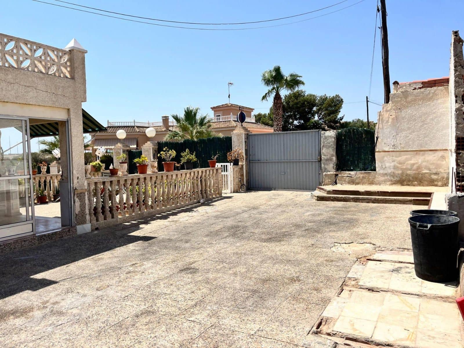 3 Zimmer Villa zu verkaufen in La Zenia mit Pool Garage - 460.000 € (Ref: 9256325)