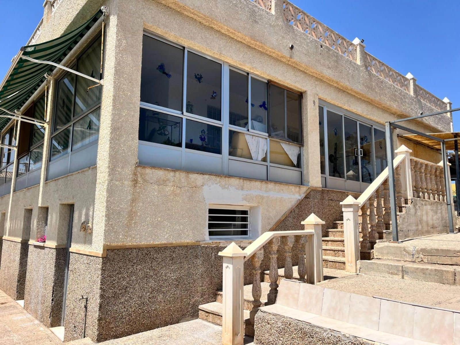 3 Zimmer Villa zu verkaufen in La Zenia mit Pool Garage - 460.000 € (Ref: 9256325)