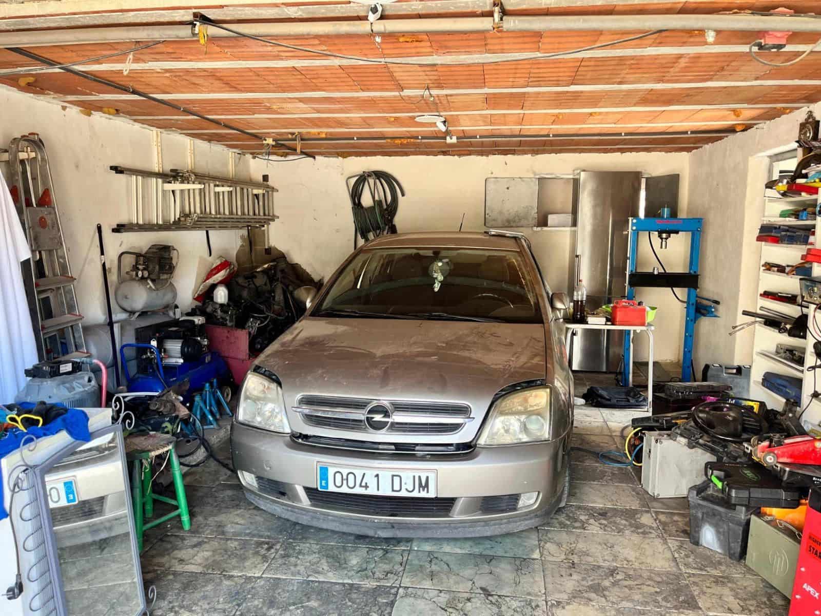 3 Zimmer Villa zu verkaufen in La Zenia mit Pool Garage - 460.000 € (Ref: 9256325)