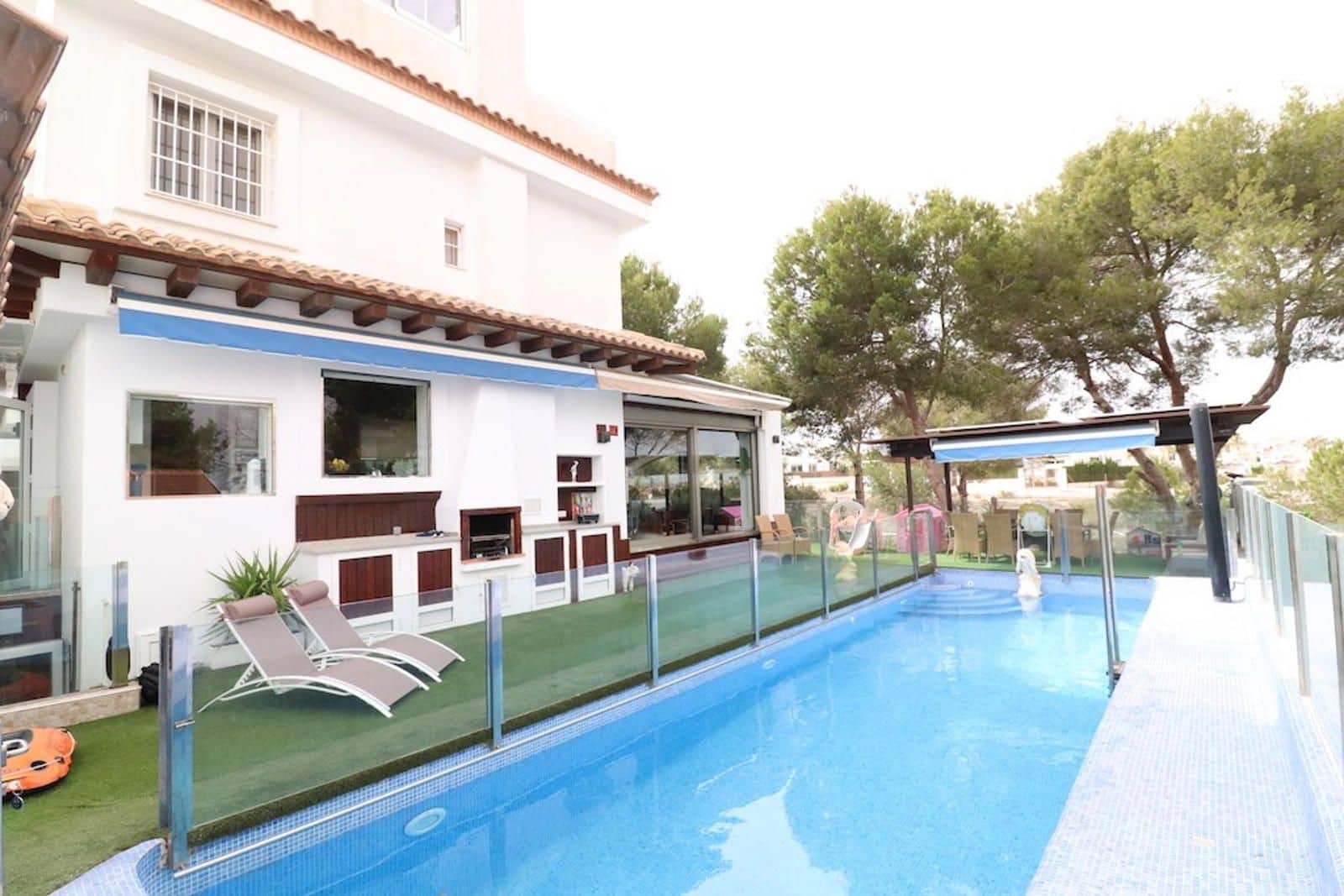 3 Zimmer Villa zu verkaufen in Orihuela Costa mit Pool - 460.000 € (Ref: 9256554)