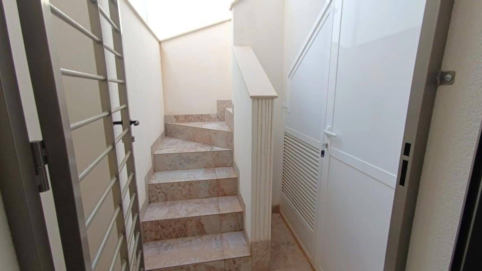 3 sypialnia Willa na sprzedaż w Villamartin z basenem - 450 000 € (Ref: 9263533)