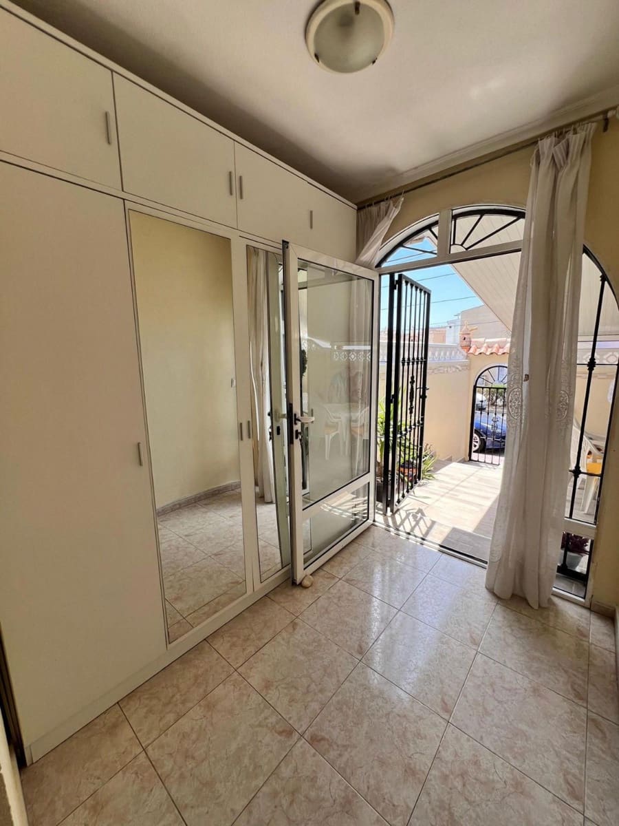 2 soverom Villa til salgs i Torrevieja med svømmebasseng - € 183 000 (Ref: 9263785)