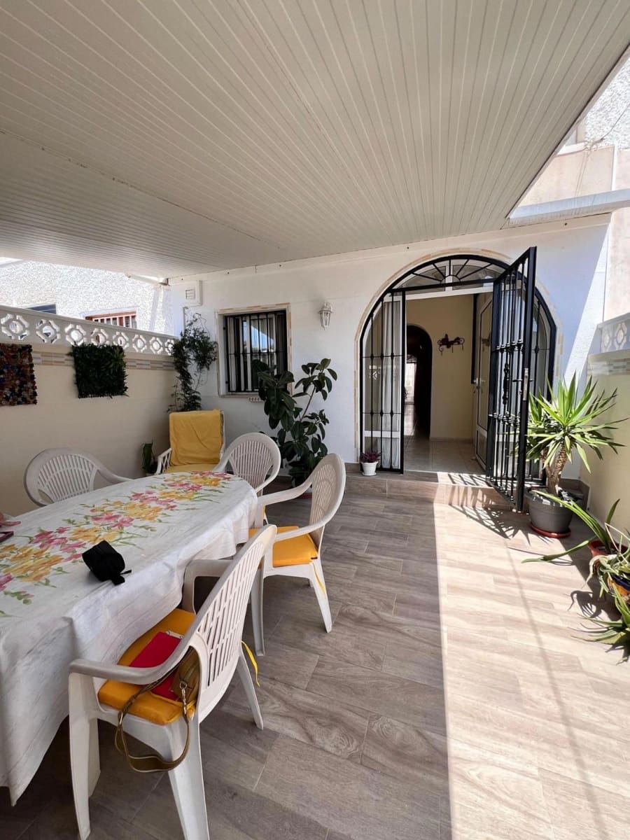 2 soverom Villa til salgs i Torrevieja med svømmebasseng - € 183 000 (Ref: 9263785)