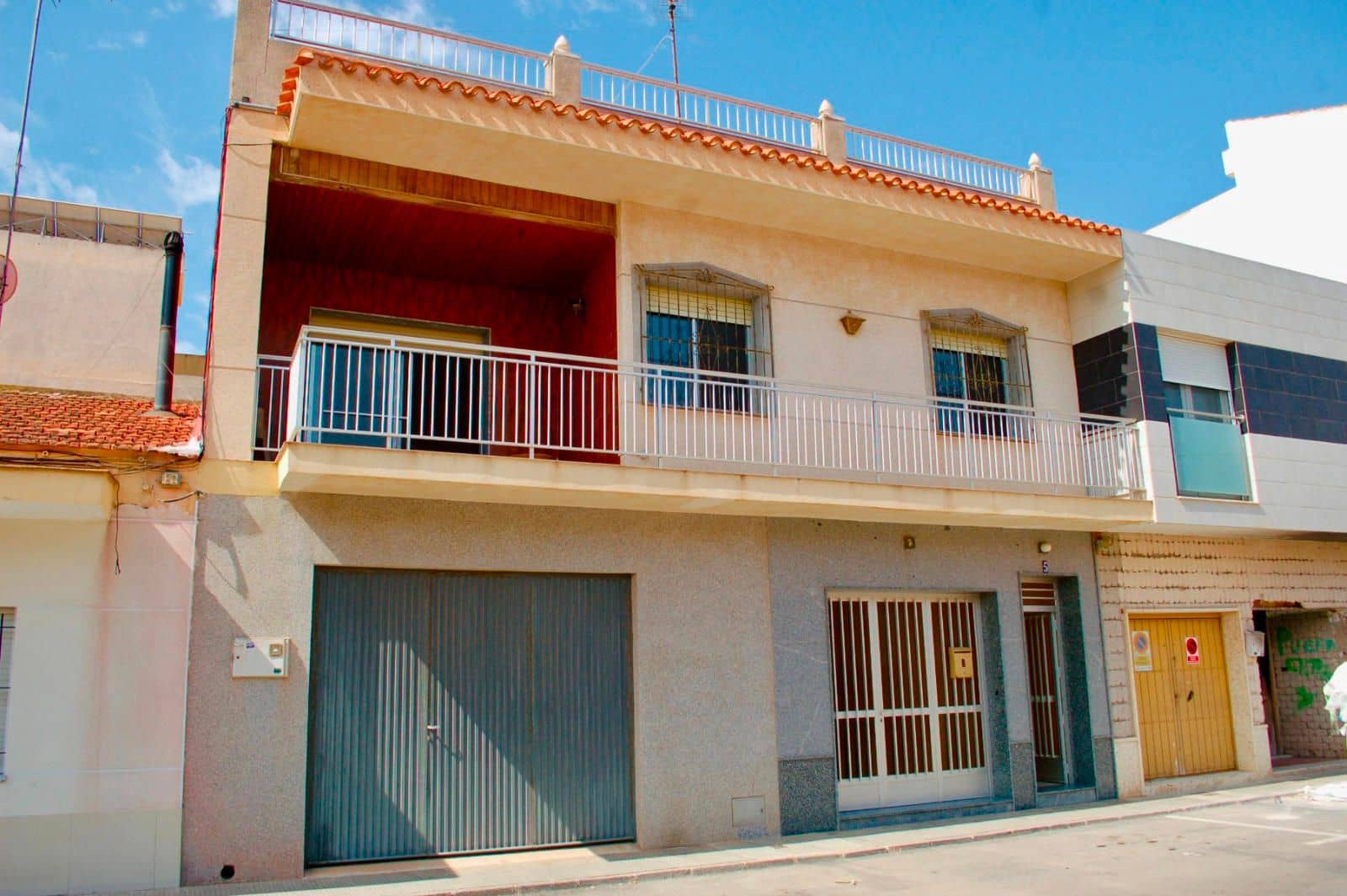 6 quarto Casa em Banda para venda em San Pedro del Pinatar - 239 000 € (Ref: 9267867)