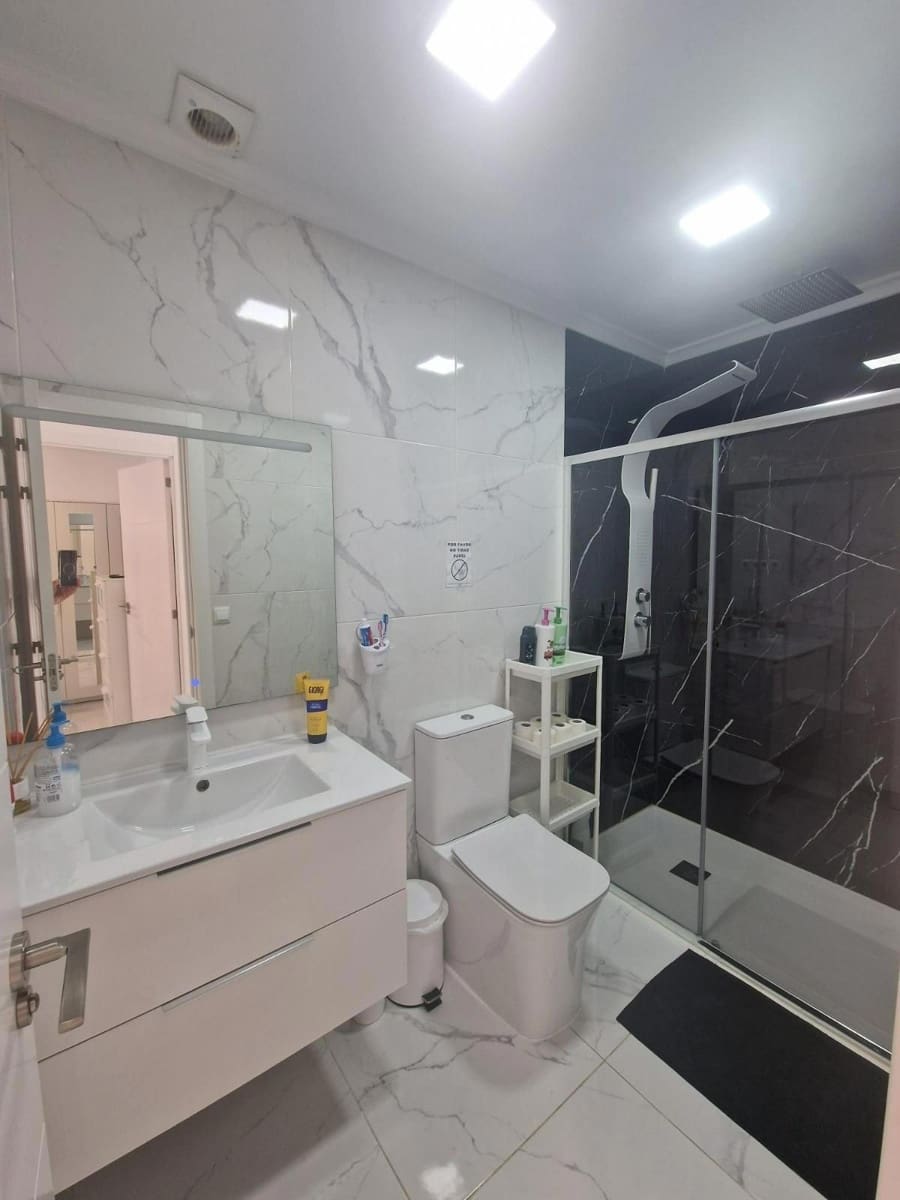 2 soverom Villa til salgs i Torrevieja med svømmebasseng - € 199 900 (Ref: 9268975)