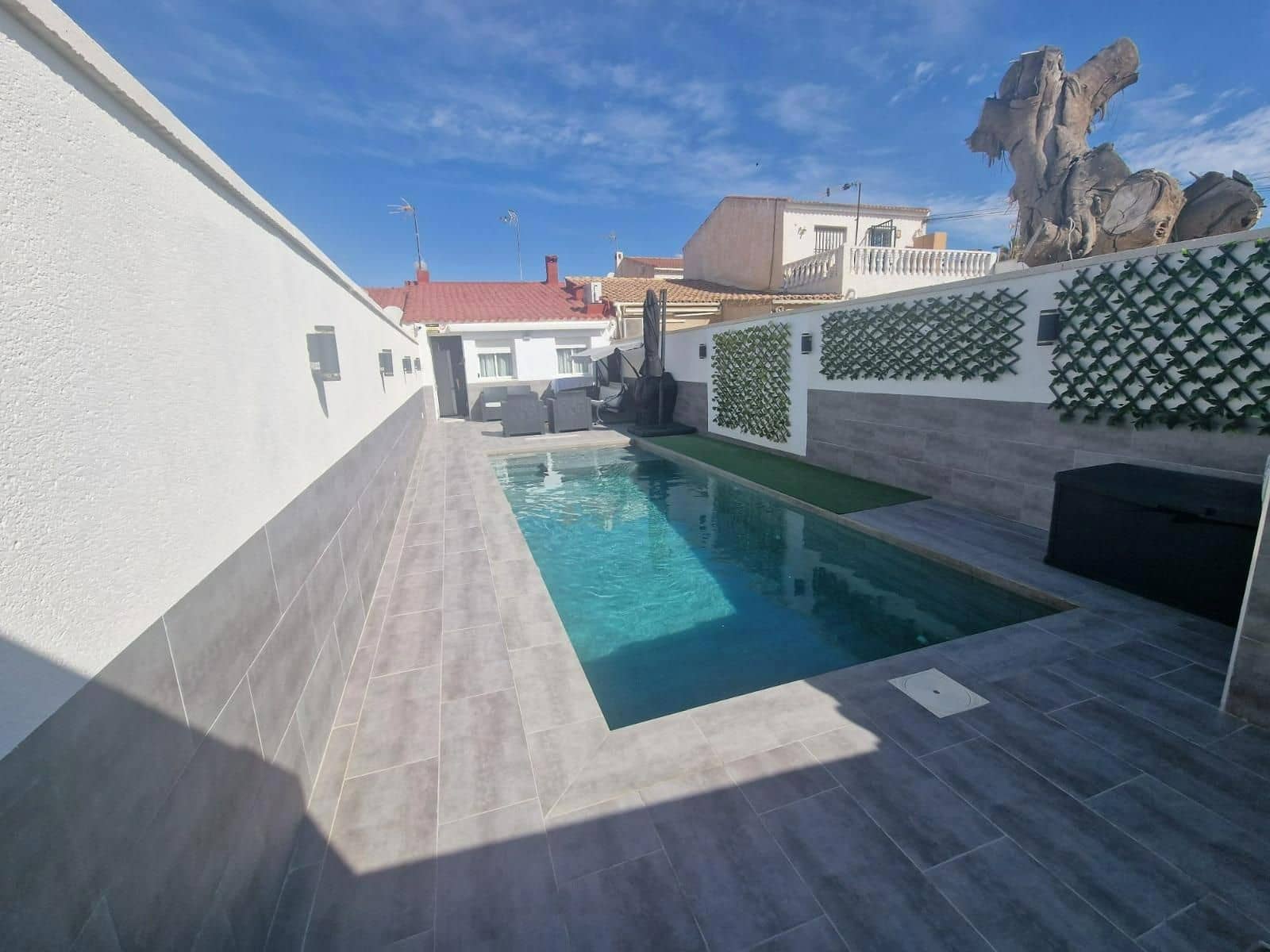 2 soverom Villa til salgs i Torrevieja med svømmebasseng - € 199 900 (Ref: 9268975)
