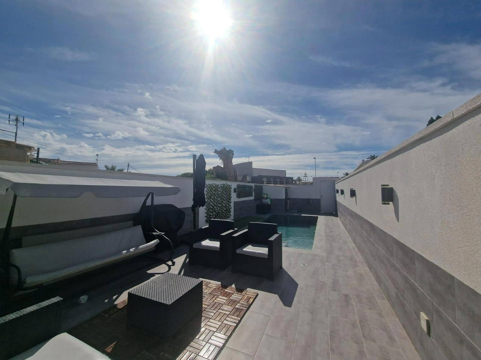 2 soverom Villa til salgs i Torrevieja med svømmebasseng - € 199 900 (Ref: 9268975)