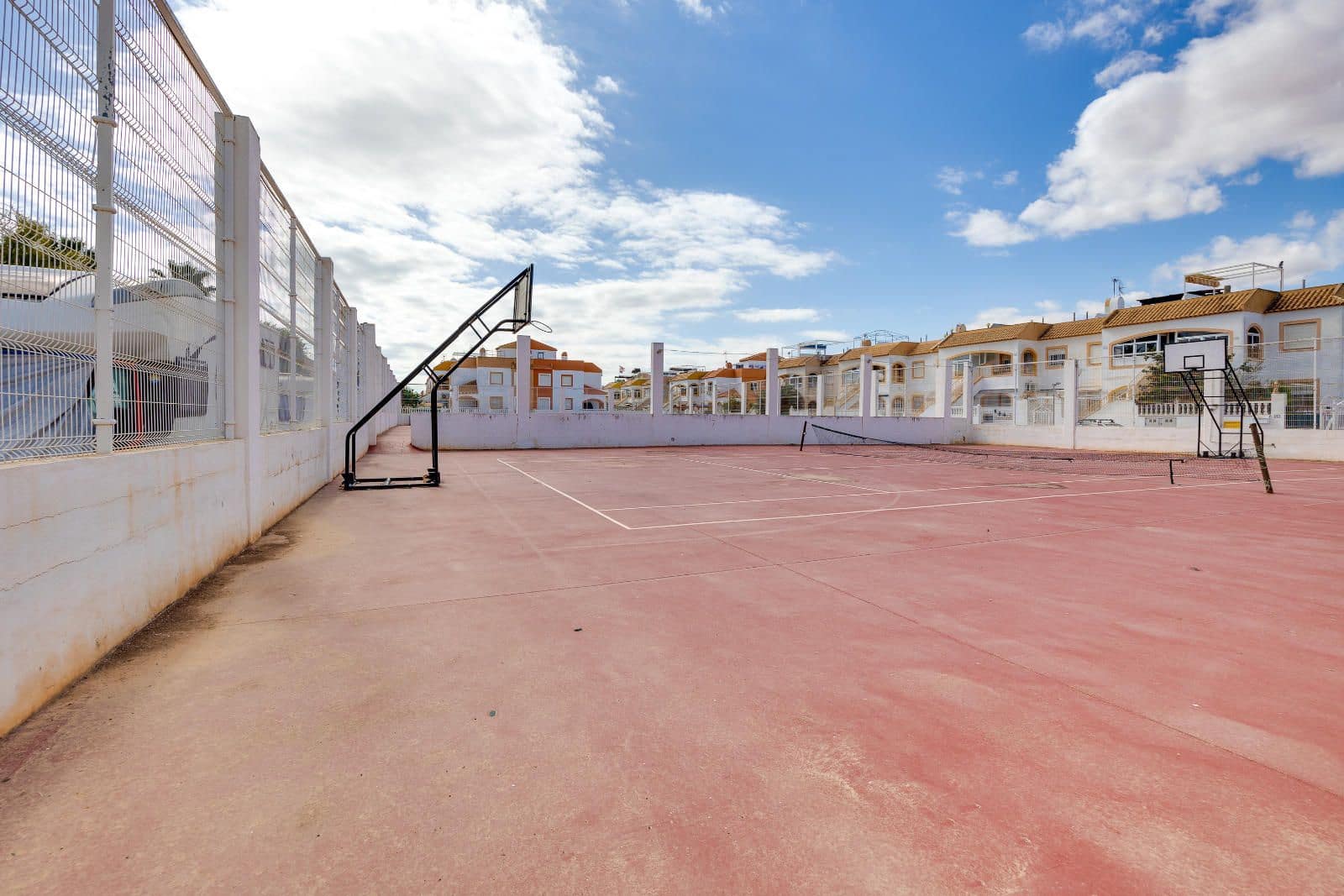 2 quarto Moradia para venda em Torrevieja com piscina - 148 000 € (Ref: 9269051)