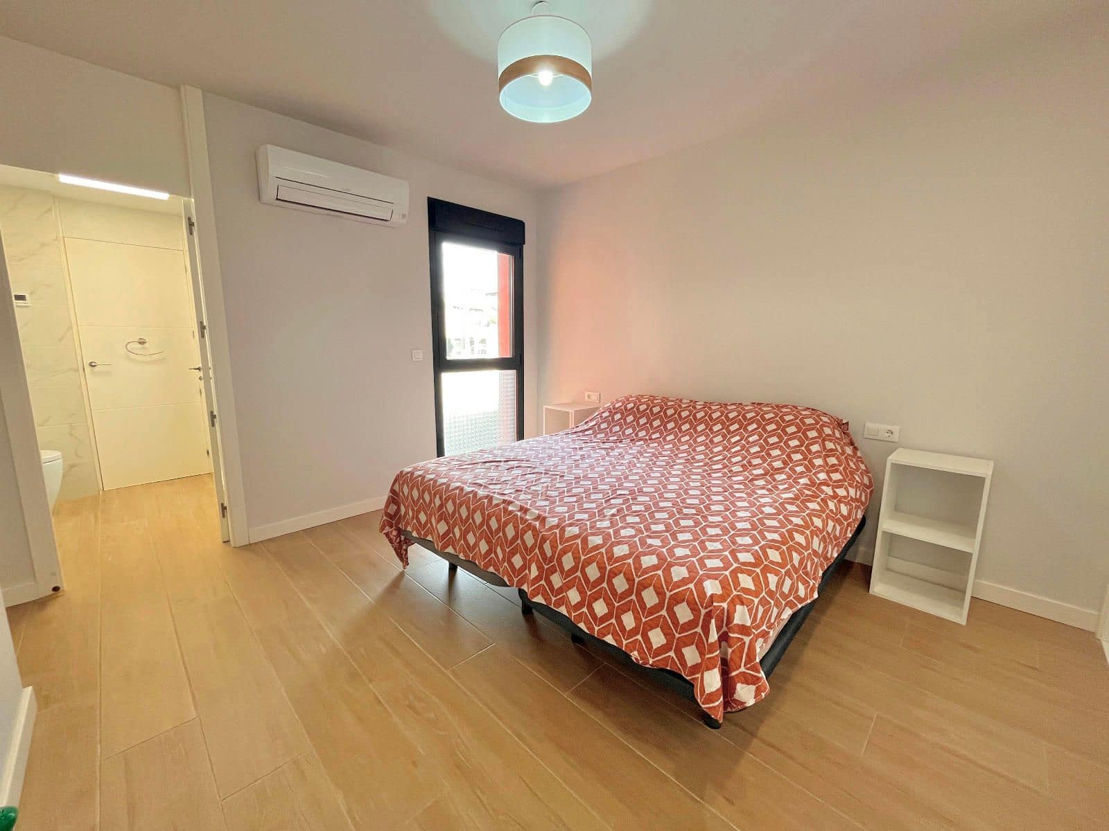 Piso de 2 habitaciones en Villamartin en venta con piscina - 264.950 € (Ref: 9271390)