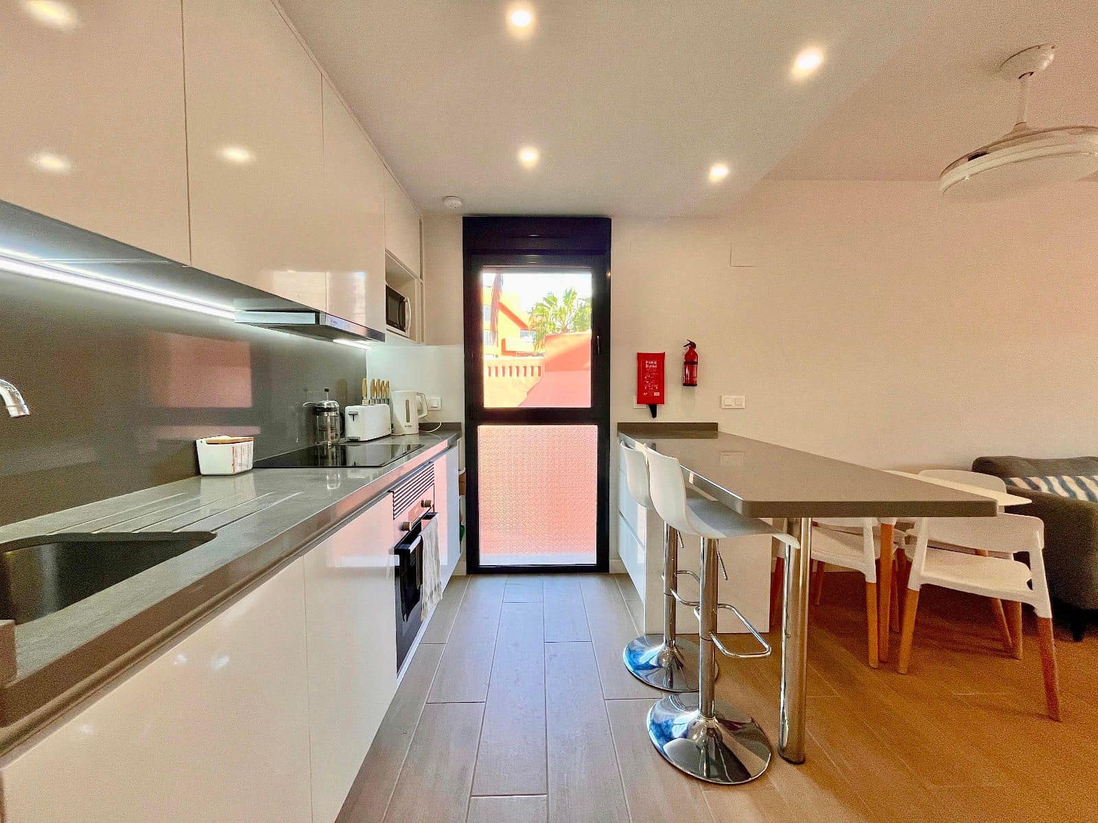 Piso de 2 habitaciones en Villamartin en venta con piscina - 264.950 € (Ref: 9271390)