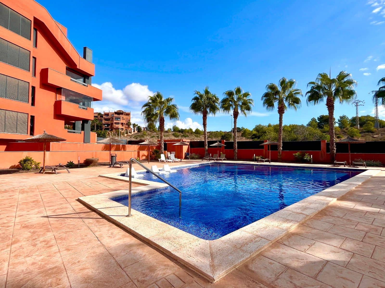 Piso de 2 habitaciones en Villamartin en venta con piscina - 264.950 € (Ref: 9271390)