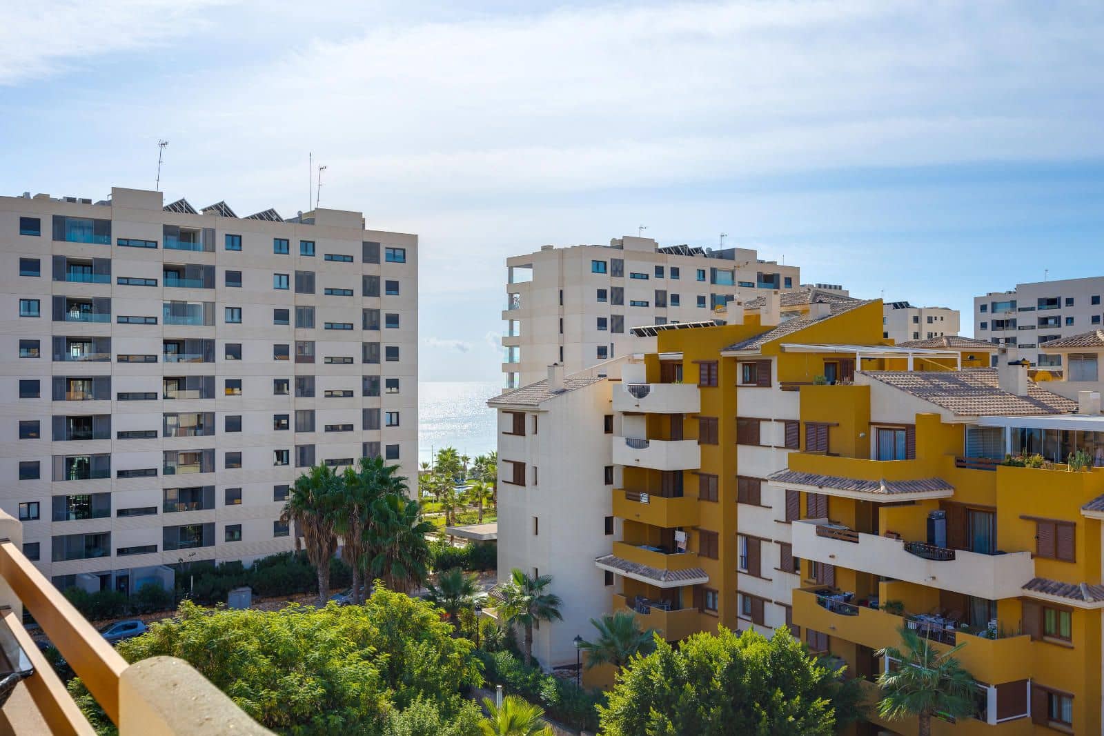 2 Zimmer Wohnung zu verkaufen in Orihuela Costa mit Pool - 282.000 € (Ref: 9271392)