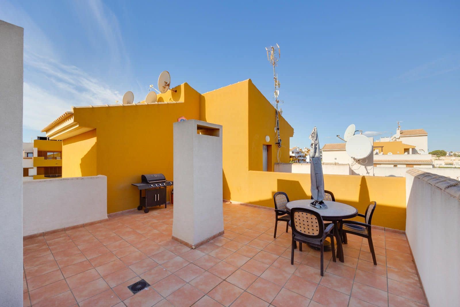 2 Zimmer Wohnung zu verkaufen in Orihuela Costa mit Pool - 282.000 € (Ref: 9271392)