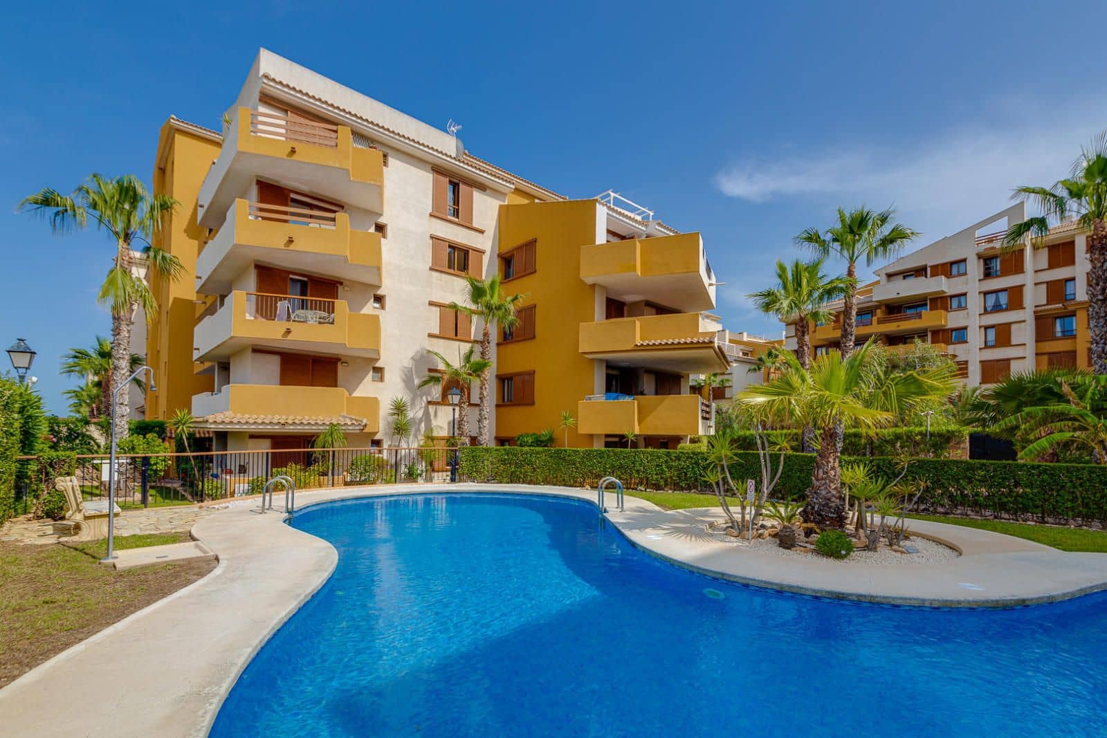 2 Zimmer Wohnung zu verkaufen in Orihuela Costa mit Pool - 282.000 € (Ref: 9271392)