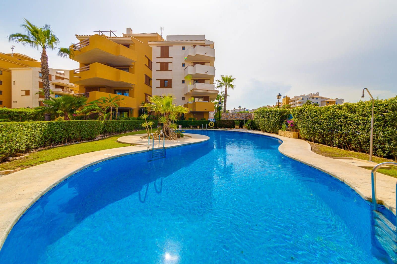 2 Zimmer Wohnung zu verkaufen in Orihuela Costa mit Pool - 282.000 € (Ref: 9271392)