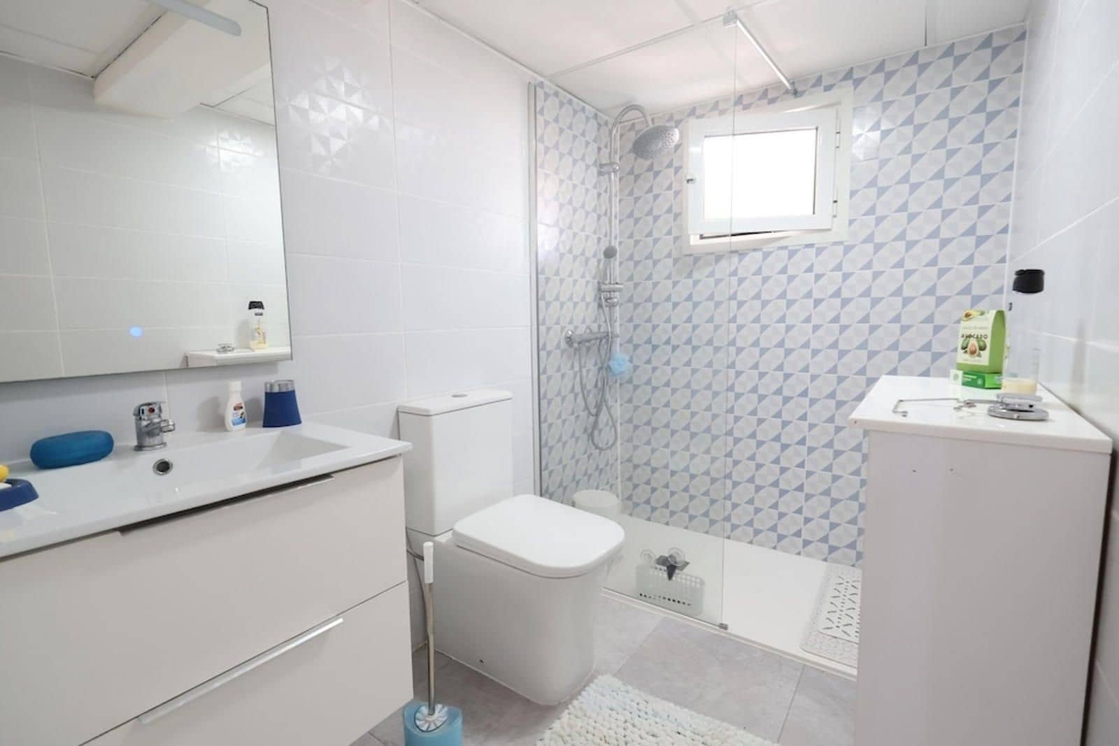 Chalet de 4 habitaciones en La Zenia en venta con piscina garaje - 560.000 € (Ref: 9279825)