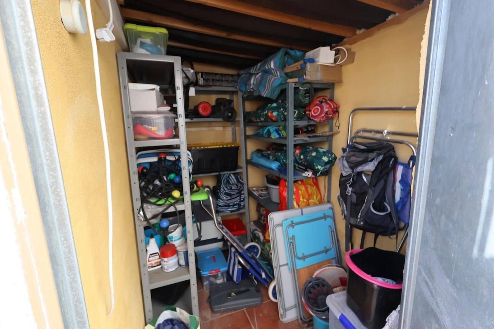 Chalet de 4 habitaciones en La Zenia en venta con piscina garaje - 560.000 € (Ref: 9279825)