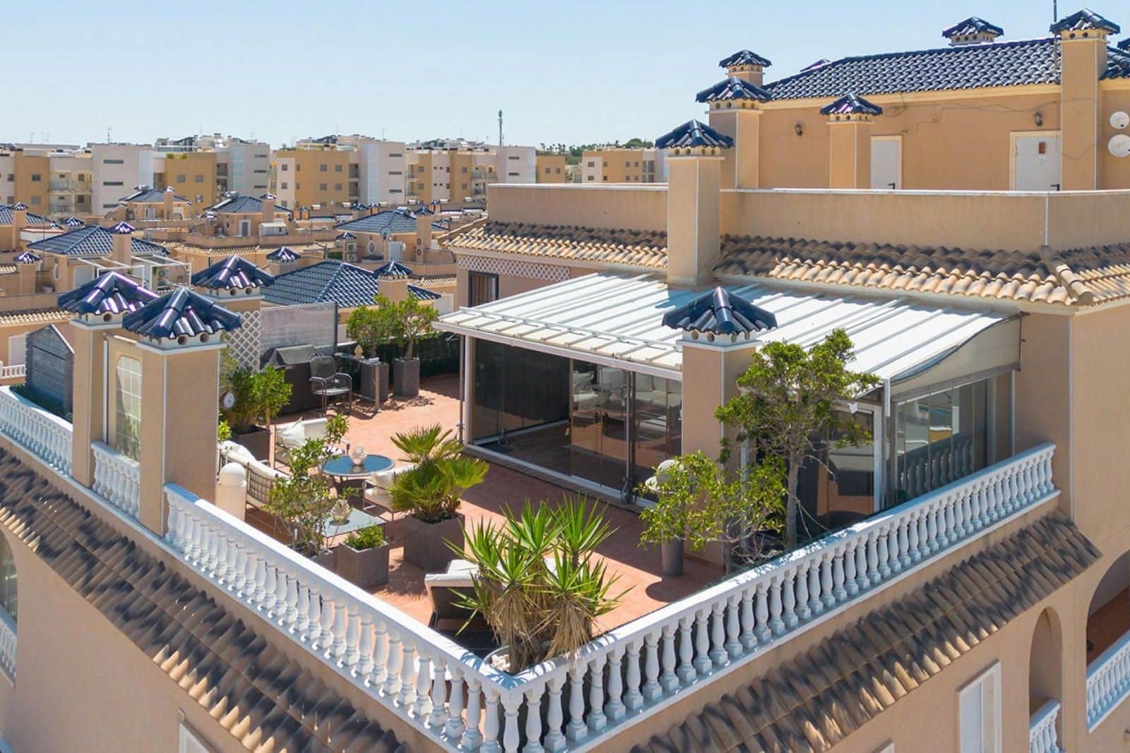 2 soveværelse Penthouse til salg i Orihuela Costa med swimmingpool garage - € 299.900 (Ref: 9279826)
