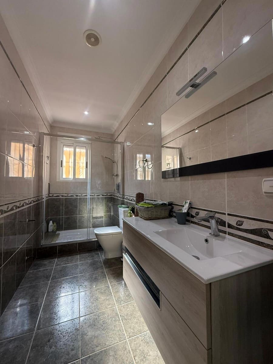 3 bedroom Villa for sale in Catral with pool garage - € 399,000 (Ref: 9293494)