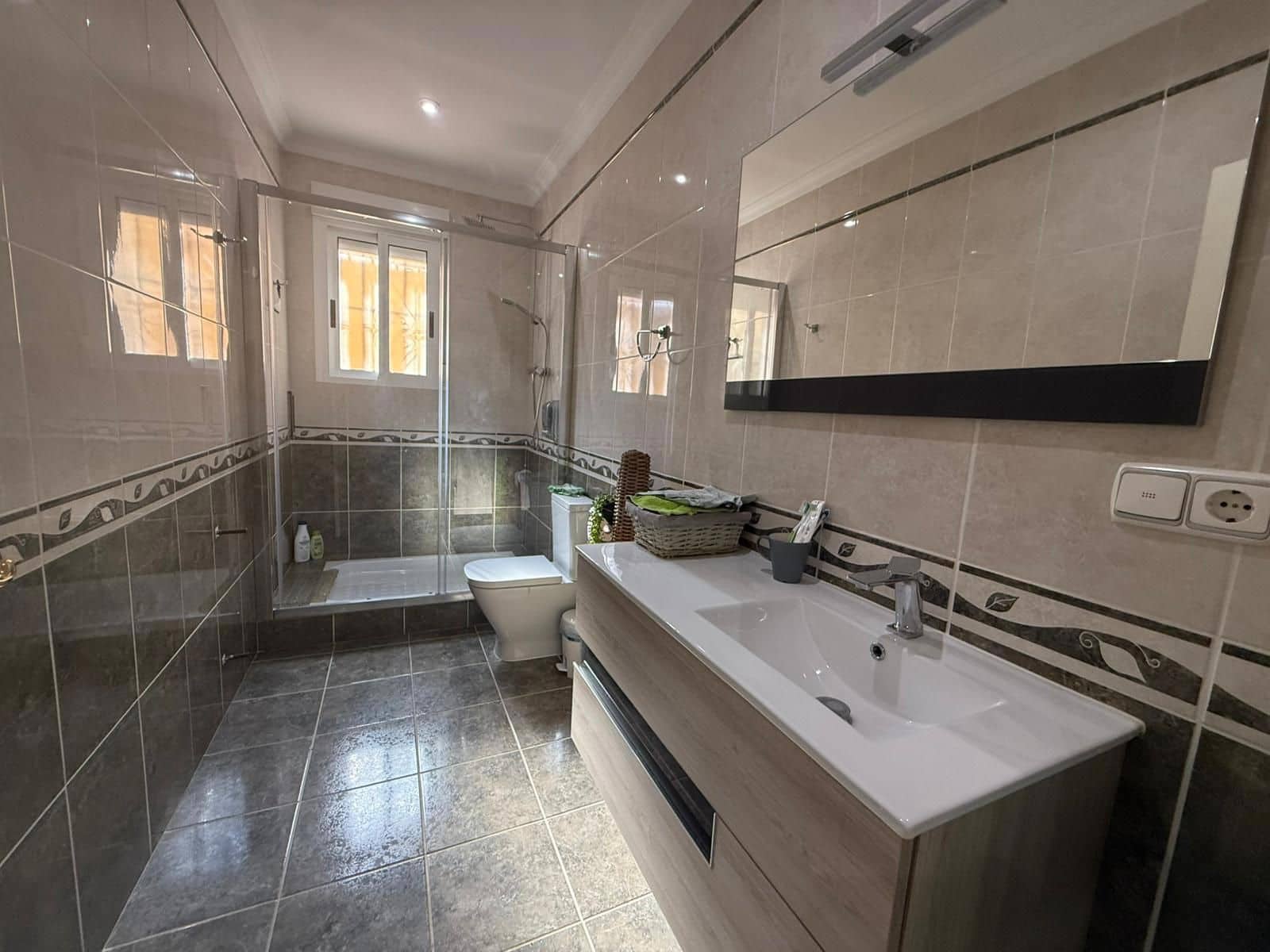 3 bedroom Villa for sale in Catral with pool garage - € 399,000 (Ref: 9293494)