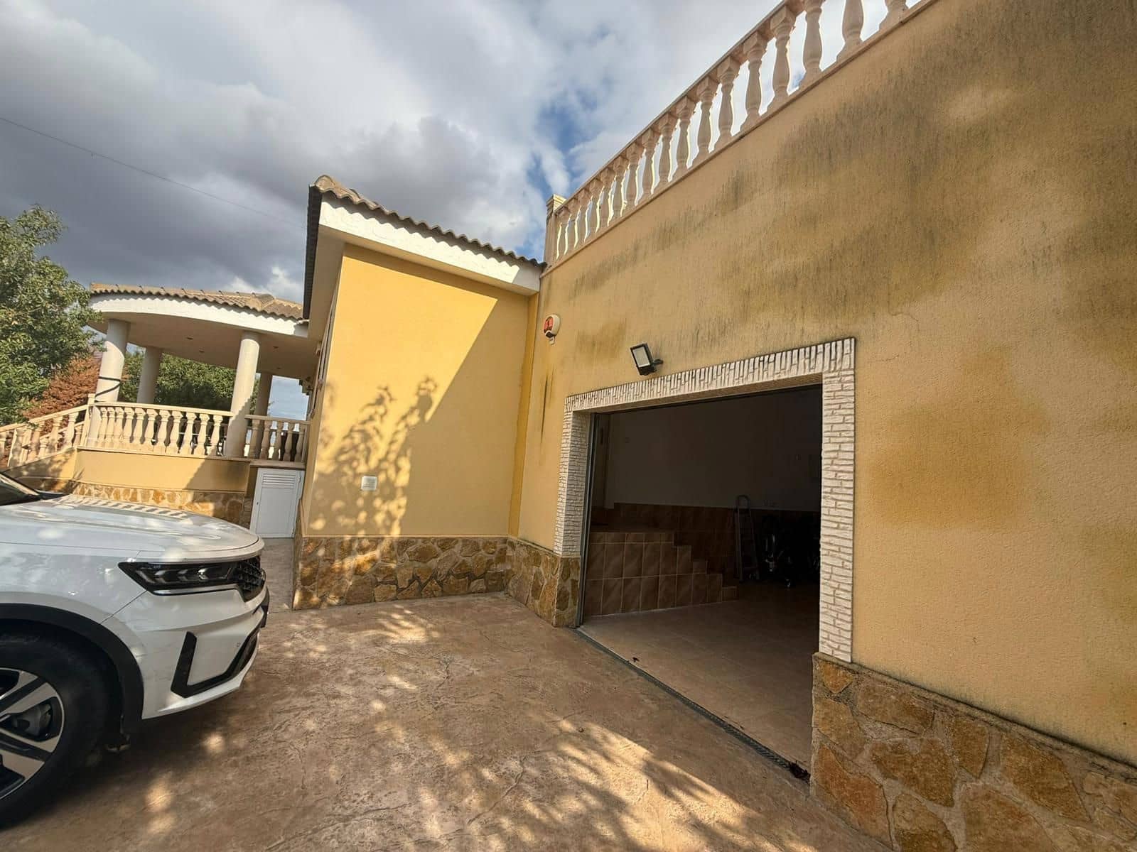 3 bedroom Villa for sale in Catral with pool garage - € 399,000 (Ref: 9293494)