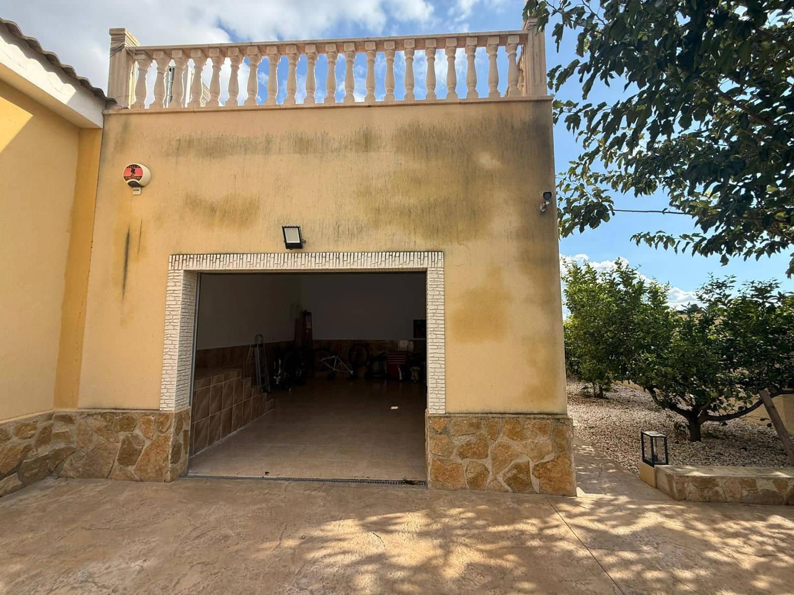 3 bedroom Villa for sale in Catral with pool garage - € 399,000 (Ref: 9293494)