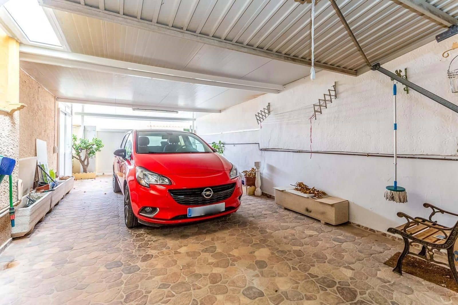 3 Zimmer Villa zu verkaufen in La Zenia mit Pool Garage - 299.000 € (Ref: 9295871)