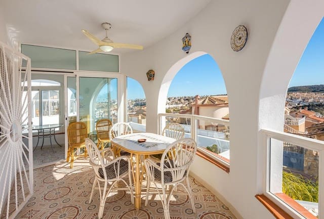 Chalet de 4 habitaciones en Ciudad Quesada, Rojales en venta con piscina garaje - 465.000 € (Ref: 9295874)