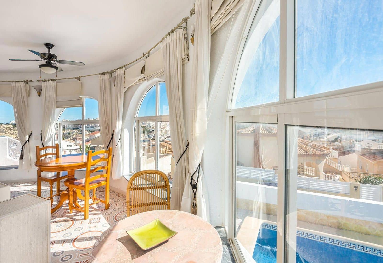 Chalet de 4 habitaciones en Ciudad Quesada en venta con piscina garaje - 465.000 € (Ref: 9295874)