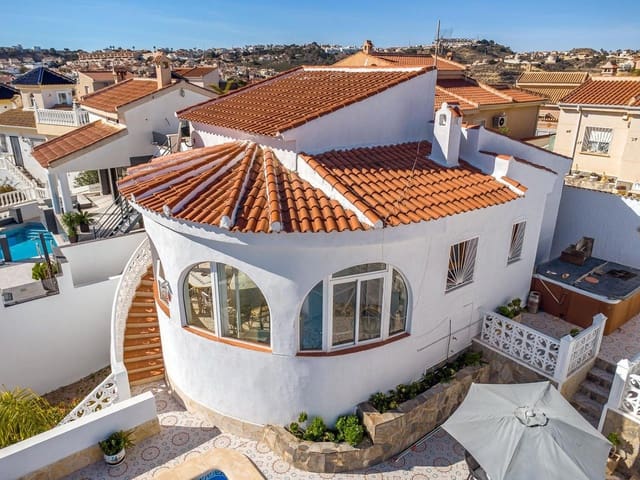 Chalet de 4 habitaciones en Ciudad Quesada, Rojales en venta con piscina garaje - 465.000 € (Ref: 9295874)