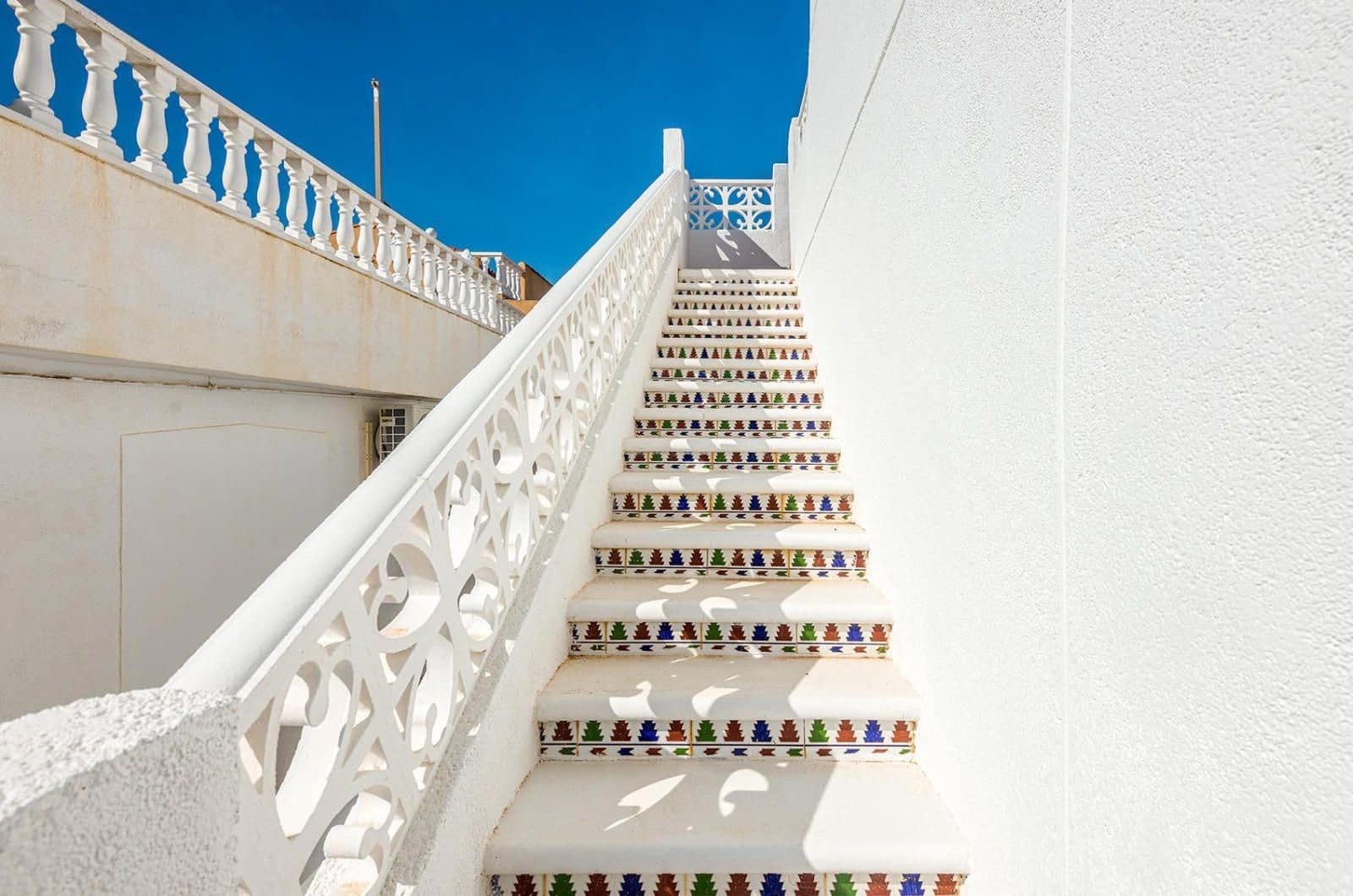 Chalet de 4 habitaciones en Ciudad Quesada en venta con piscina garaje - 465.000 € (Ref: 9295874)