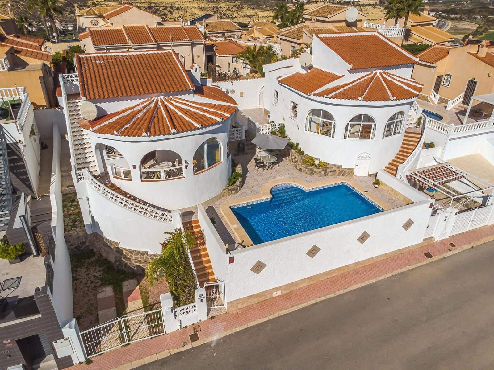 Chalet de 4 habitaciones en Ciudad Quesada en venta con piscina garaje - 465.000 € (Ref: 9295874)