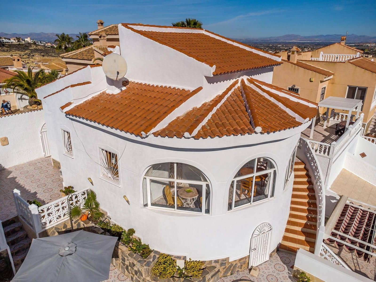 Chalet de 4 habitaciones en Ciudad Quesada en venta con piscina garaje - 465.000 € (Ref: 9295874)