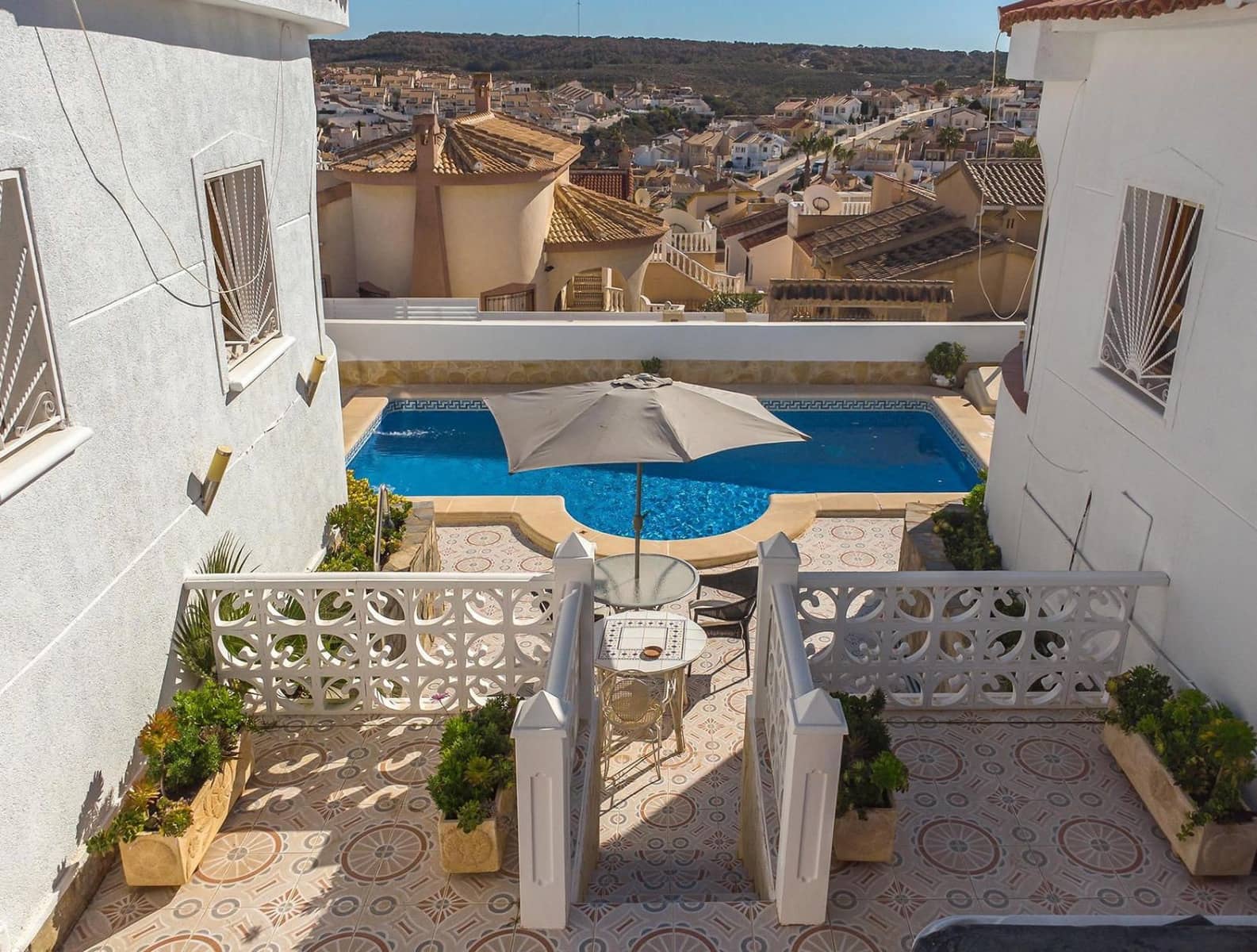 Chalet de 4 habitaciones en Ciudad Quesada en venta con piscina garaje - 465.000 € (Ref: 9295874)