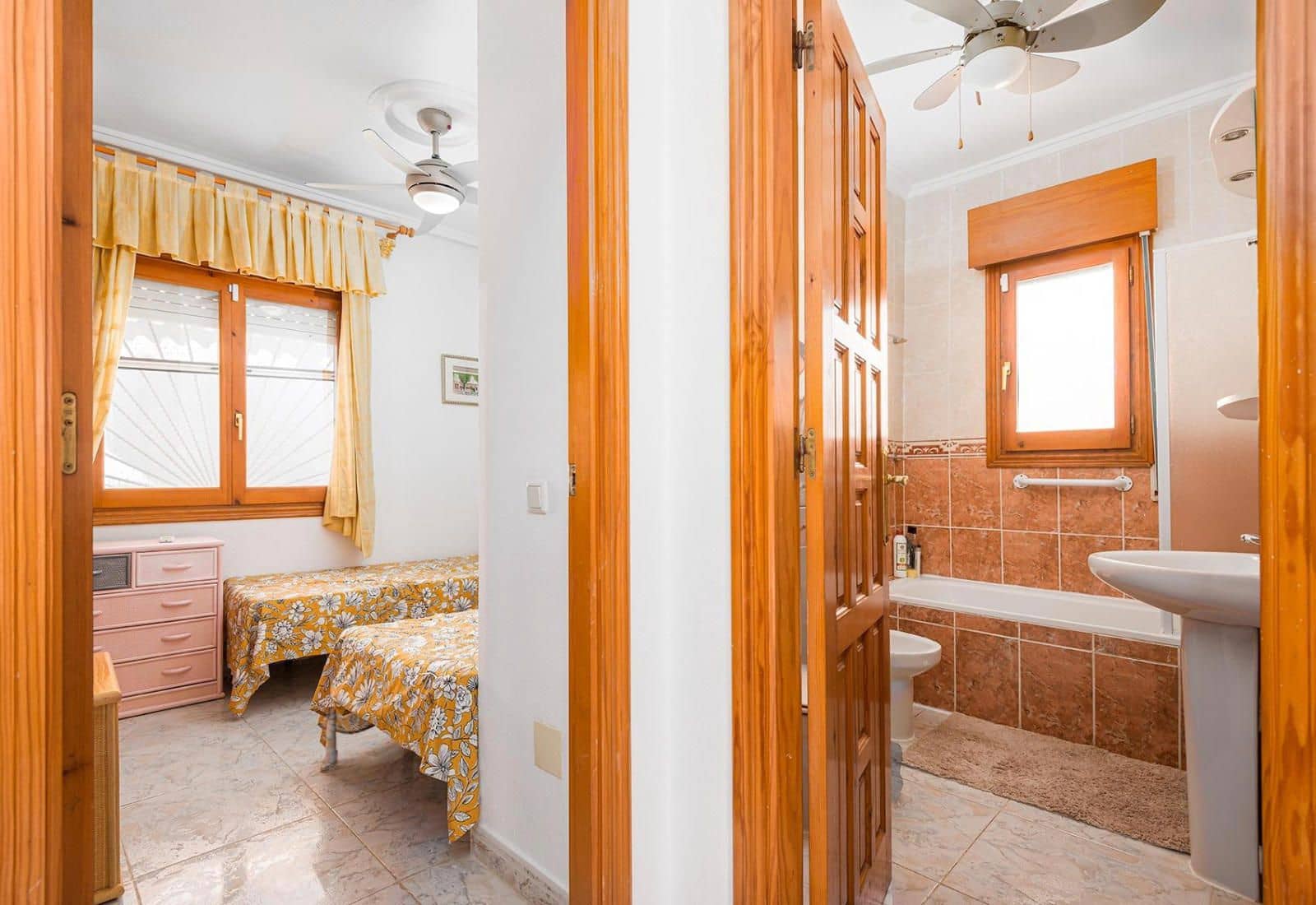 Chalet de 4 habitaciones en Ciudad Quesada en venta con piscina garaje - 465.000 € (Ref: 9295874)