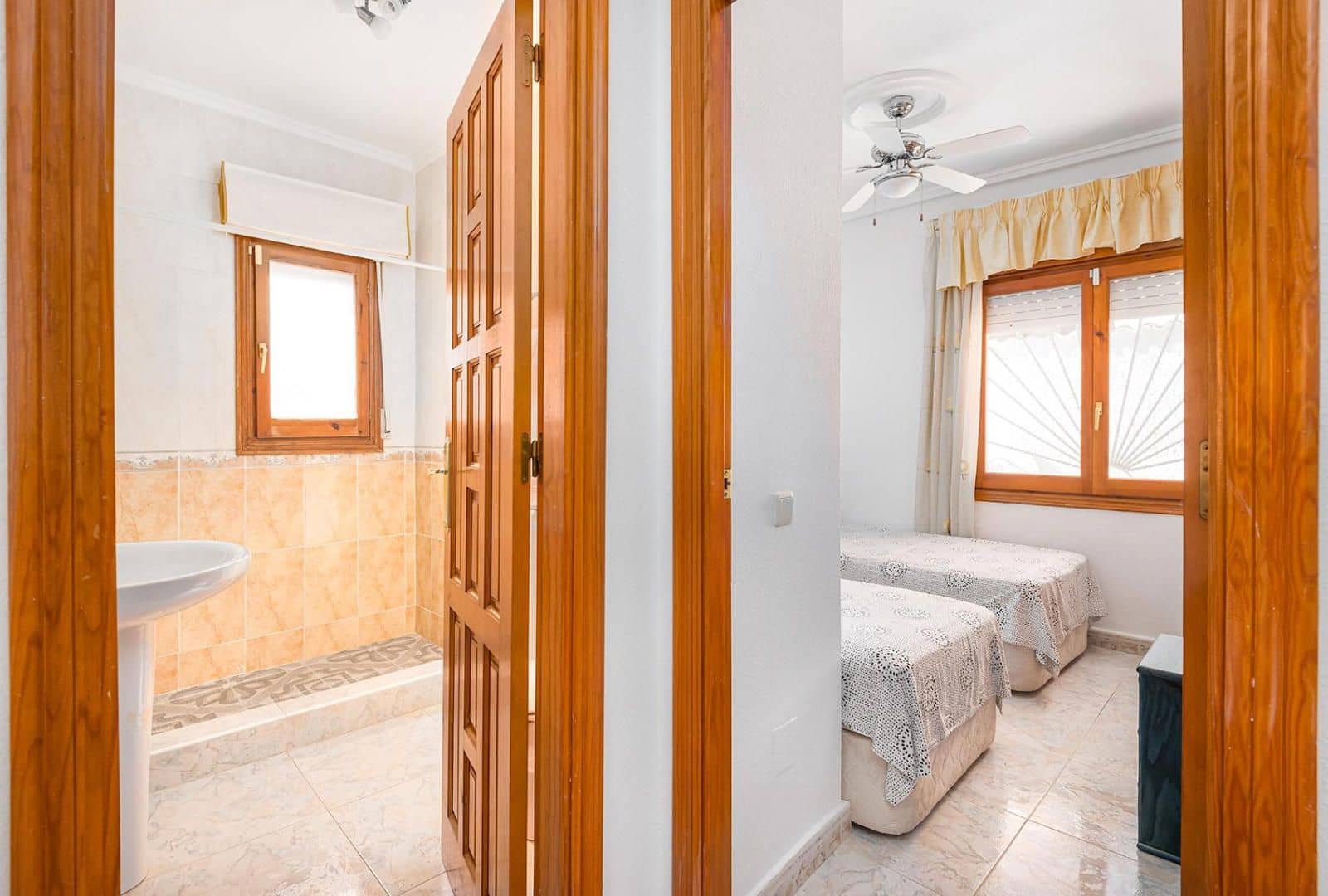 Chalet de 4 habitaciones en Ciudad Quesada en venta con piscina garaje - 465.000 € (Ref: 9295874)