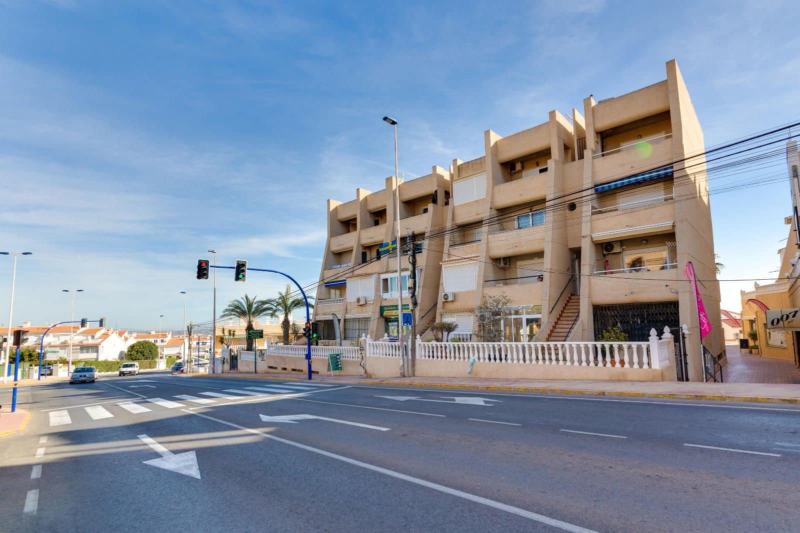 1 slaapkamer Flat te koop in La Mata met zwembad garage - € 145.000 (Ref: 9295876)