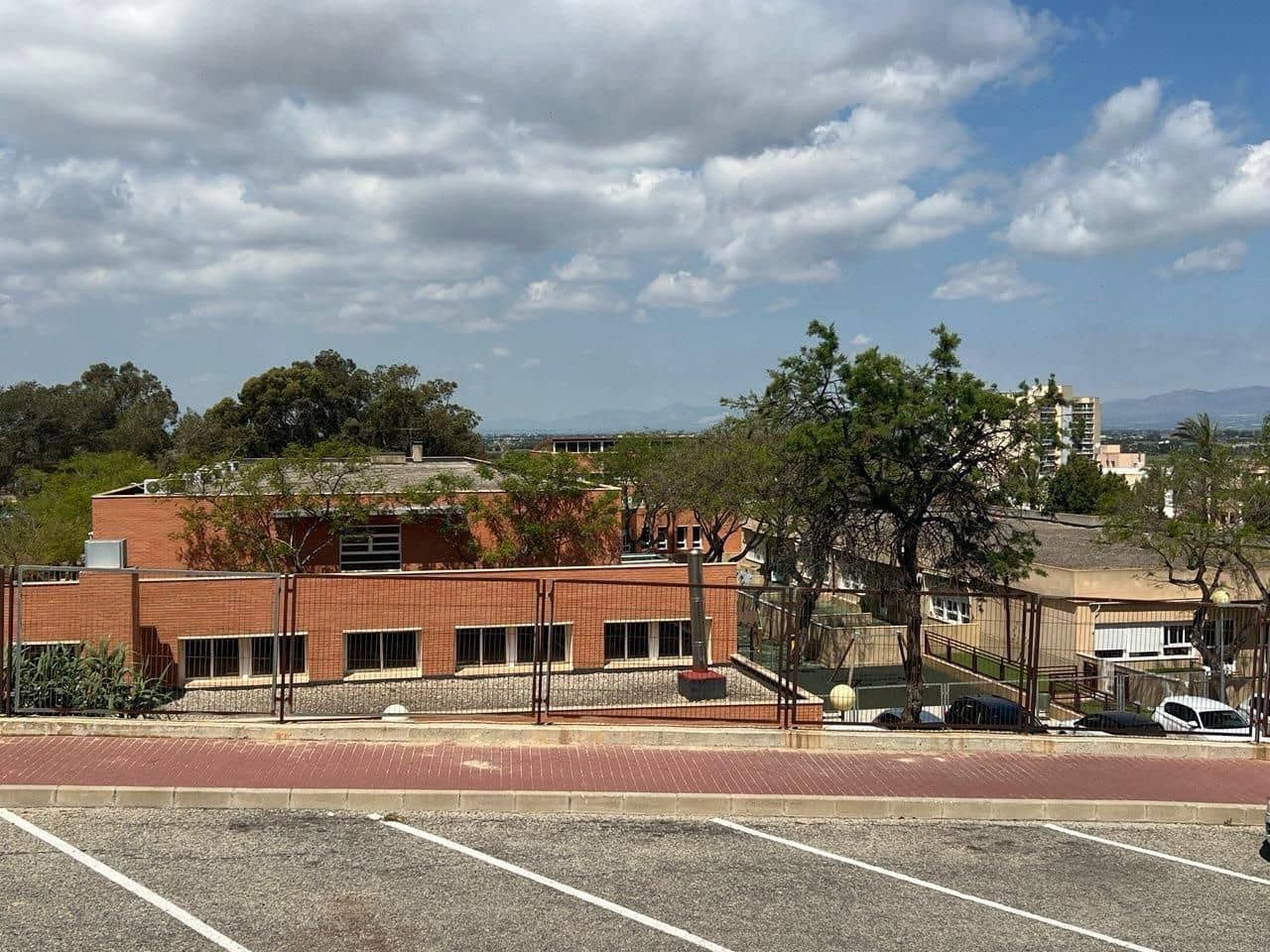 3 slaapkamer Villa te koop in Guardamar del Segura met garage - € 350.000 (Ref: 9306924)