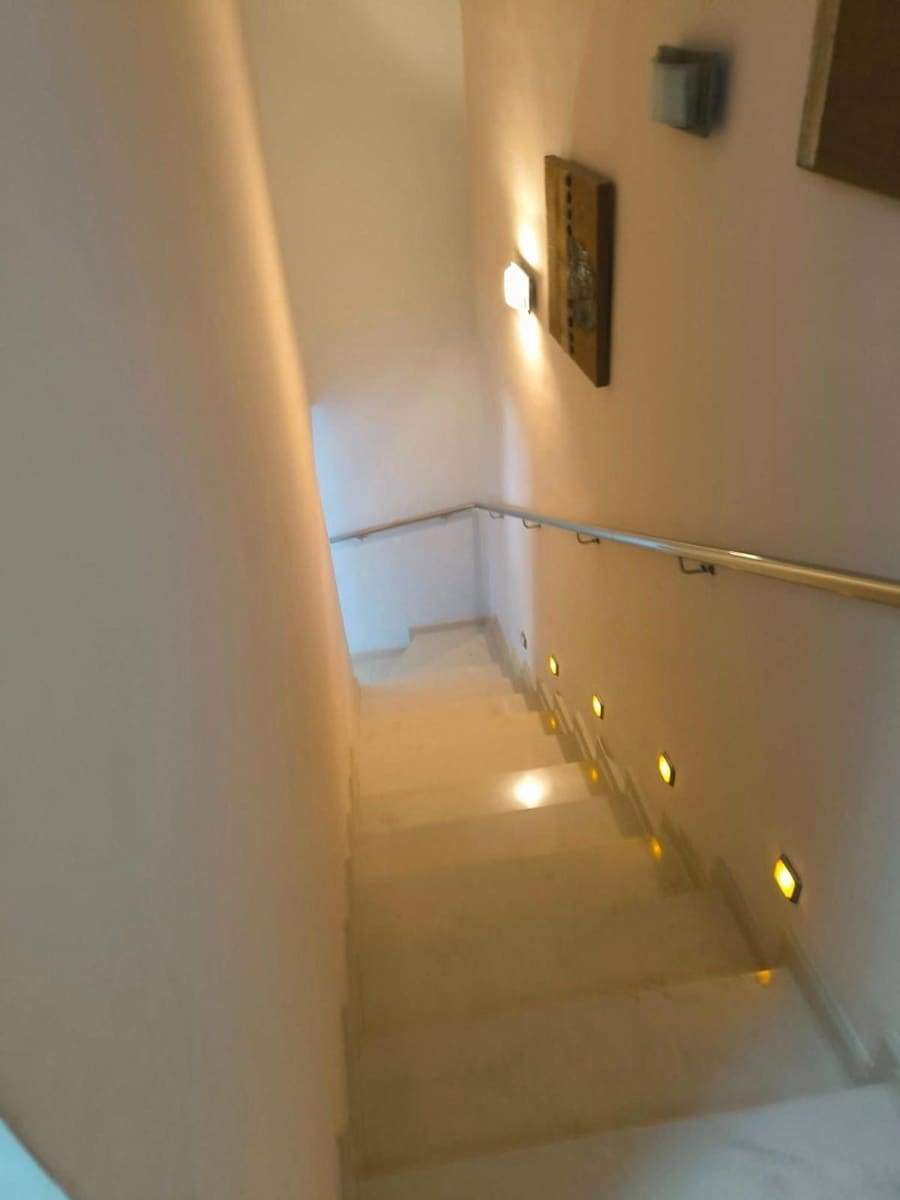 4 chambre Villa/Maison à vendre à Torrevieja avec piscine garage - 550 000 € (Ref: 9306929)