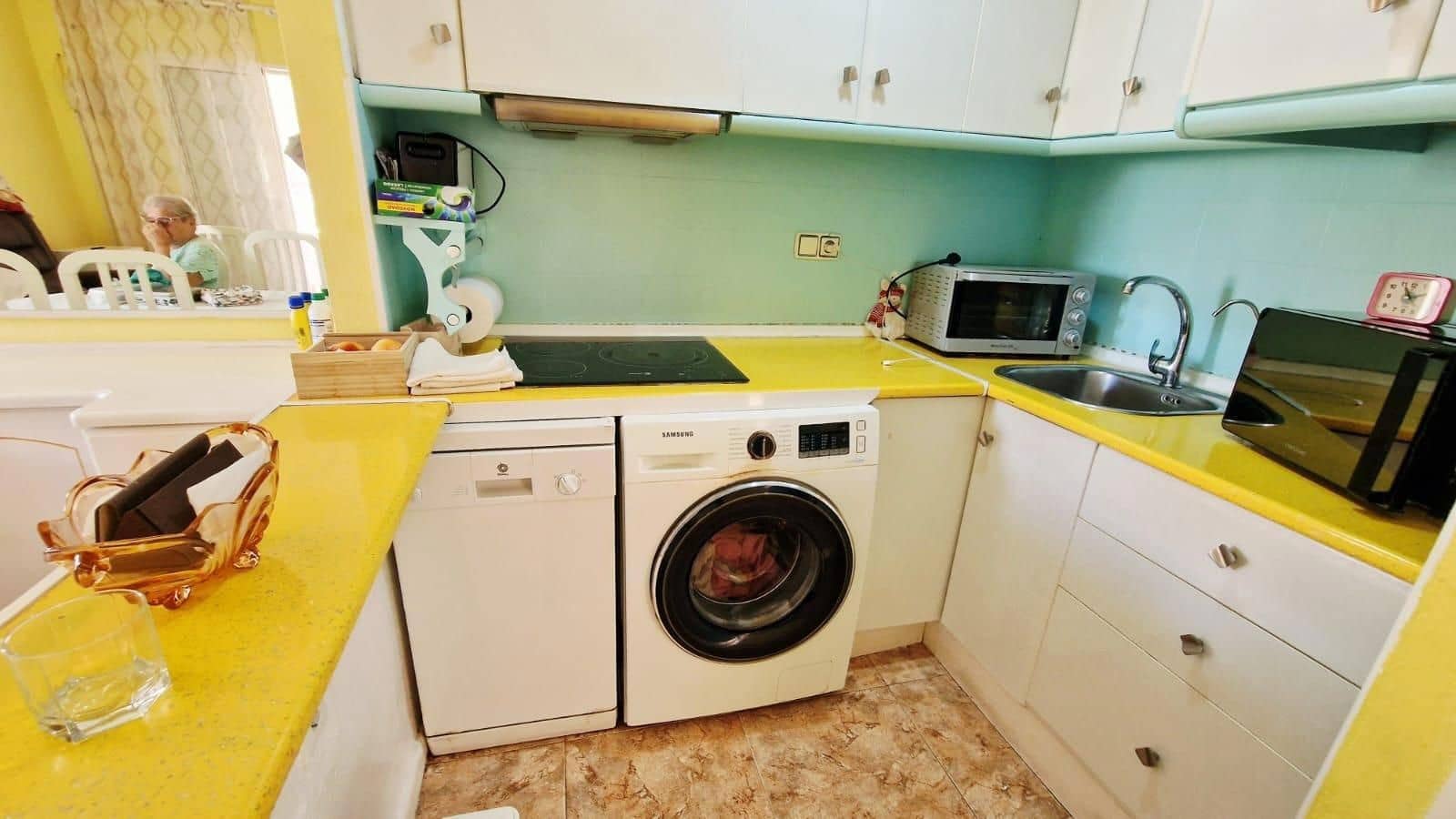 2 soveværelse Villa til salg i Torrevieja med swimmingpool garage - € 153.990 (Ref: 9307219)