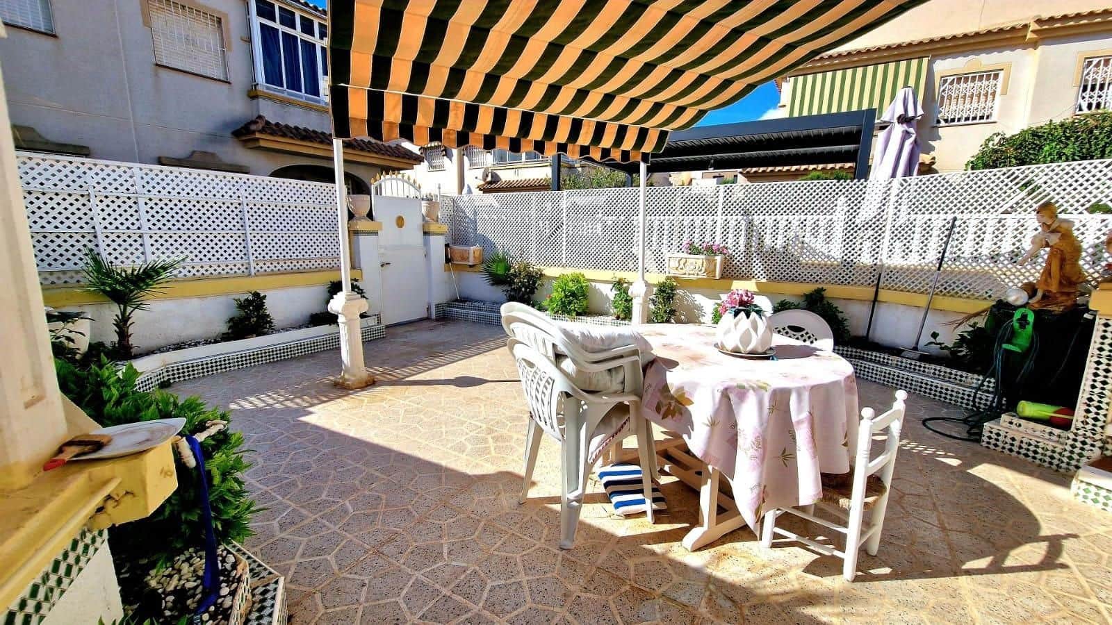 2 soveværelse Villa til salg i Torrevieja med swimmingpool garage - € 153.990 (Ref: 9307219)