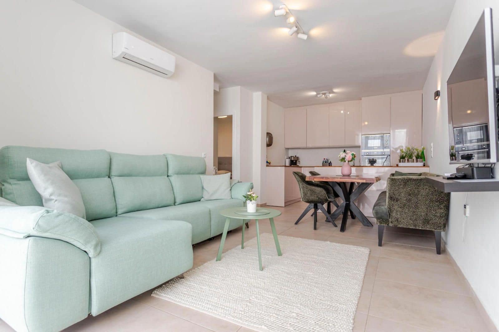 2 Zimmer Villa zu verkaufen in Orihuela Costa mit Pool Garage - 200.000 € (Ref: 9307220)