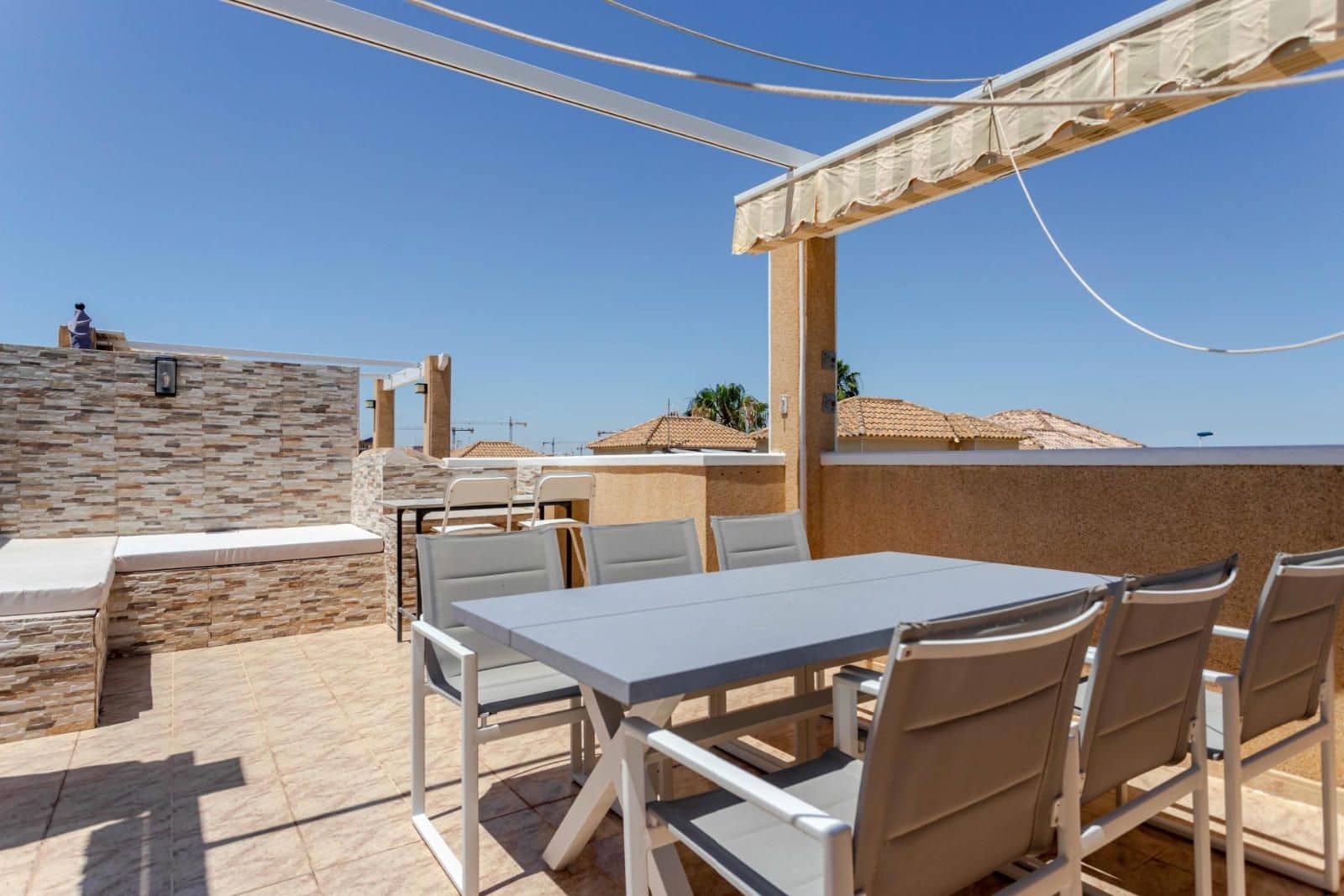 2 Zimmer Villa zu verkaufen in Orihuela Costa mit Pool Garage - 200.000 € (Ref: 9307220)