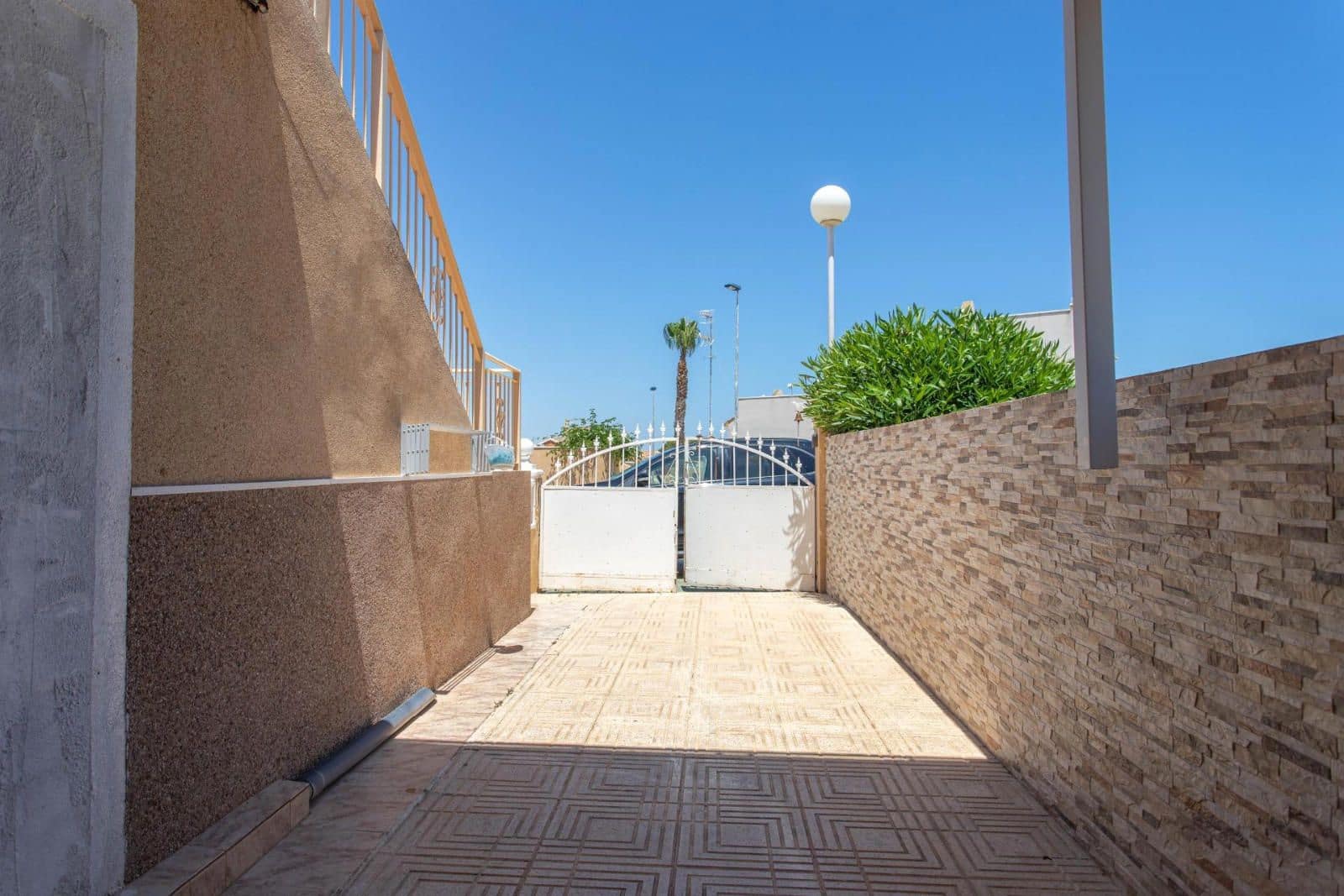 2 Zimmer Villa zu verkaufen in Orihuela Costa mit Pool Garage - 200.000 € (Ref: 9307220)