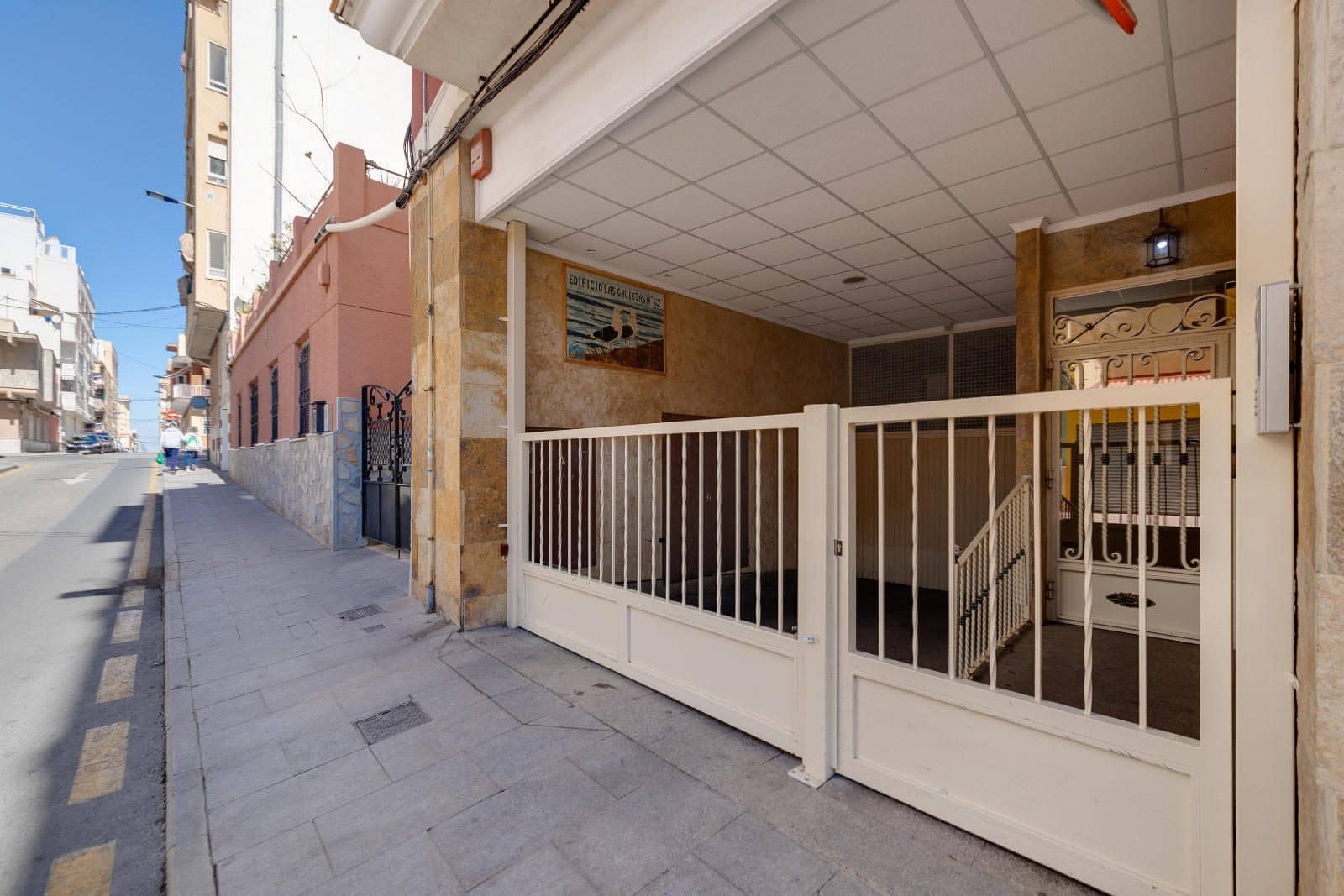 3 bedroom Apartment for sale in Torrevieja - € 244,969 (Ref: 9309109)